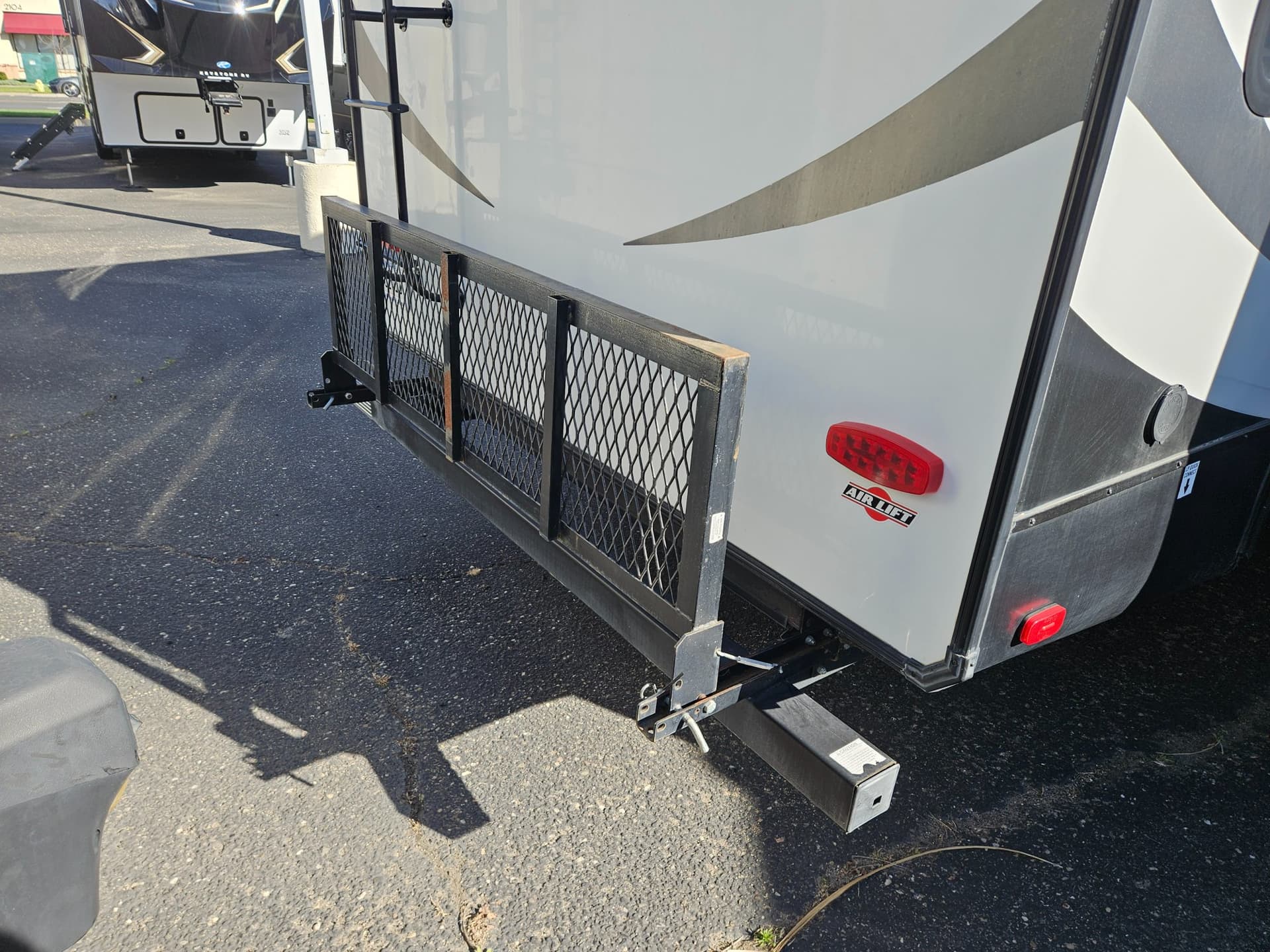 2021 Forest River 2021 Forest River Cherokee Arctic Wolf - thumbnail 41