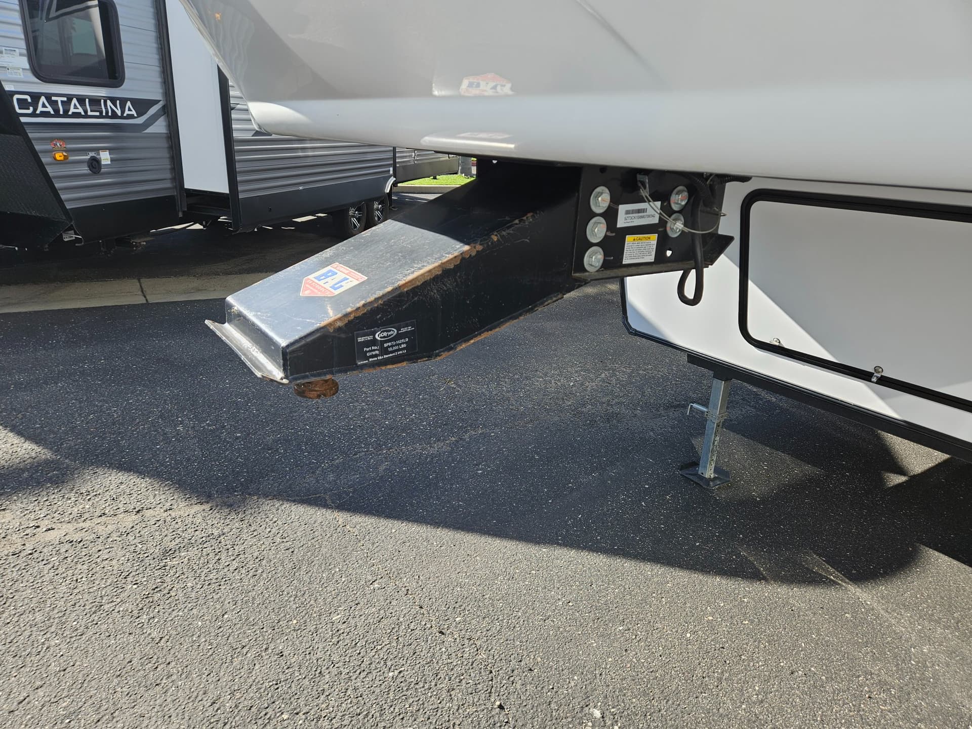 2021 Forest River 2021 Forest River Cherokee Arctic Wolf - thumbnail 46