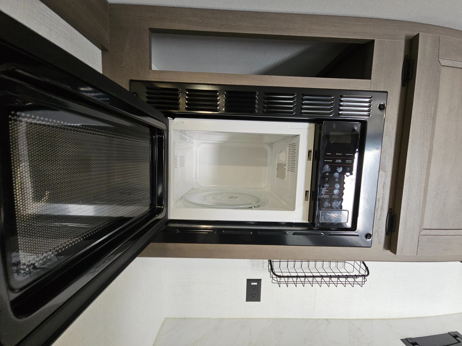 2025 Grand Design 2025 Grand Design Transcend - thumbnail 9