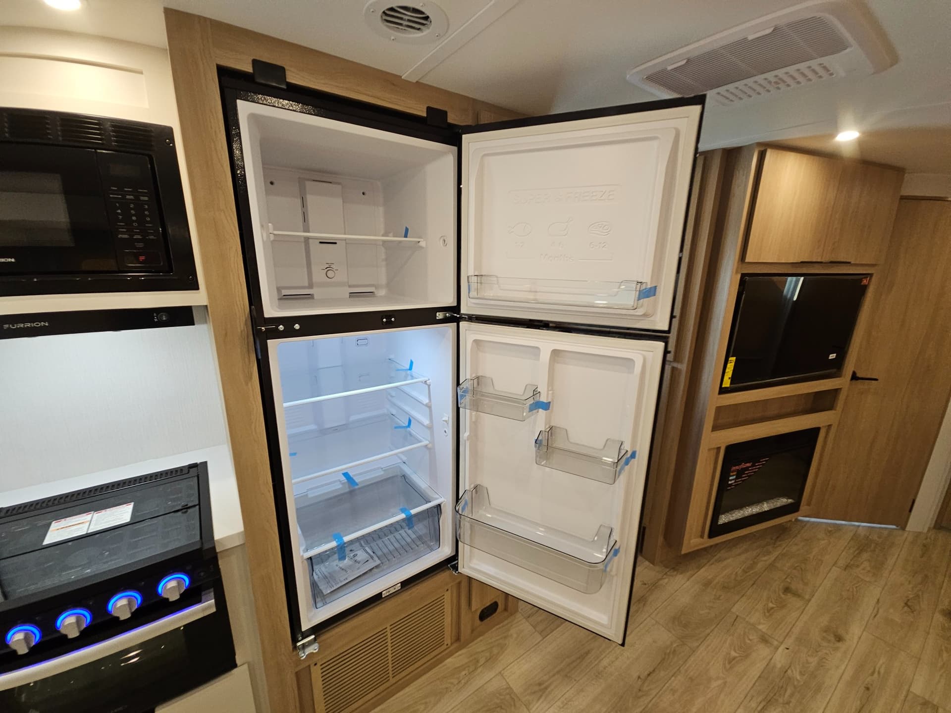 2026 Winnebago 2026 Winnebago Thrive - thumbnail 20