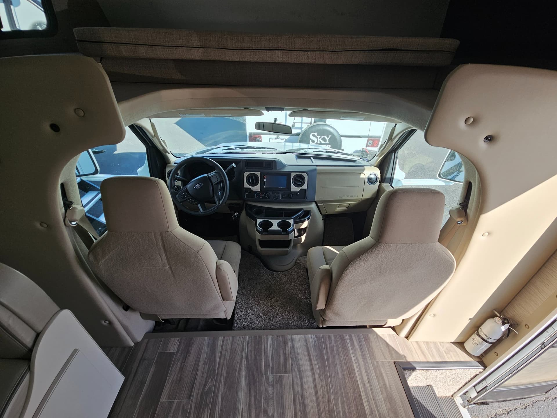 2021 Thor Motor Coach 2021 Thor Motor Coach Four Winds - thumbnail 35