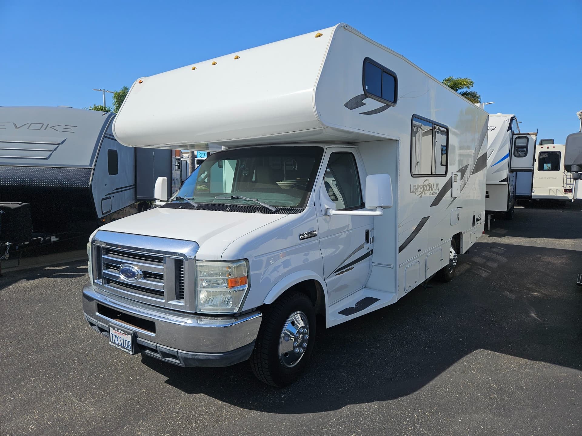 2013 Coachmen 2013 Coachmen Leprechaun - thumbnail 4