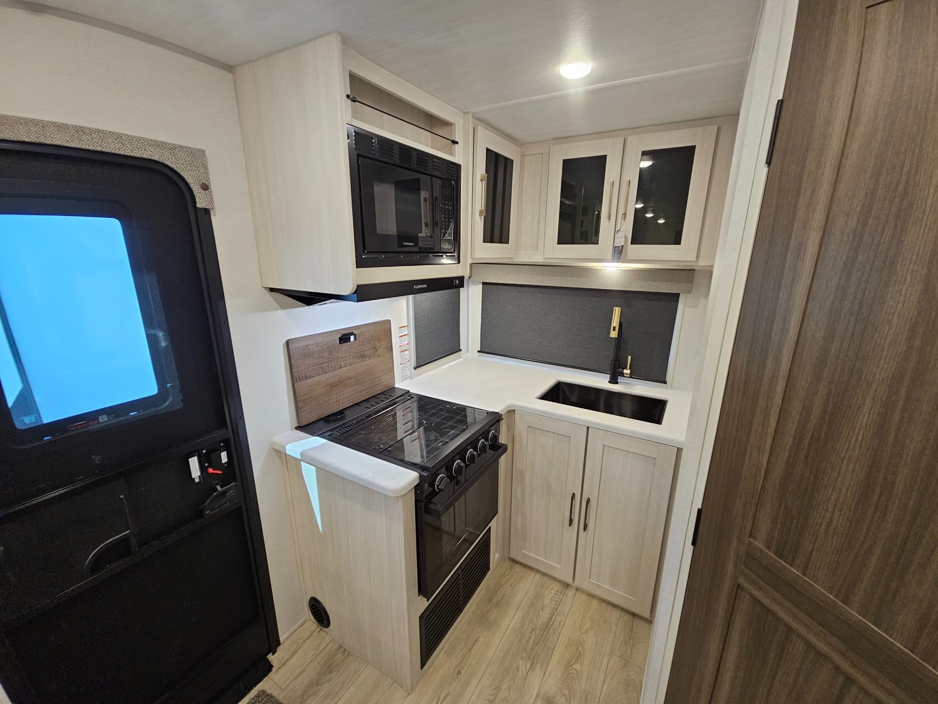 2026 Forest River 2026 Forest River Surveyor Legend - thumbnail 16