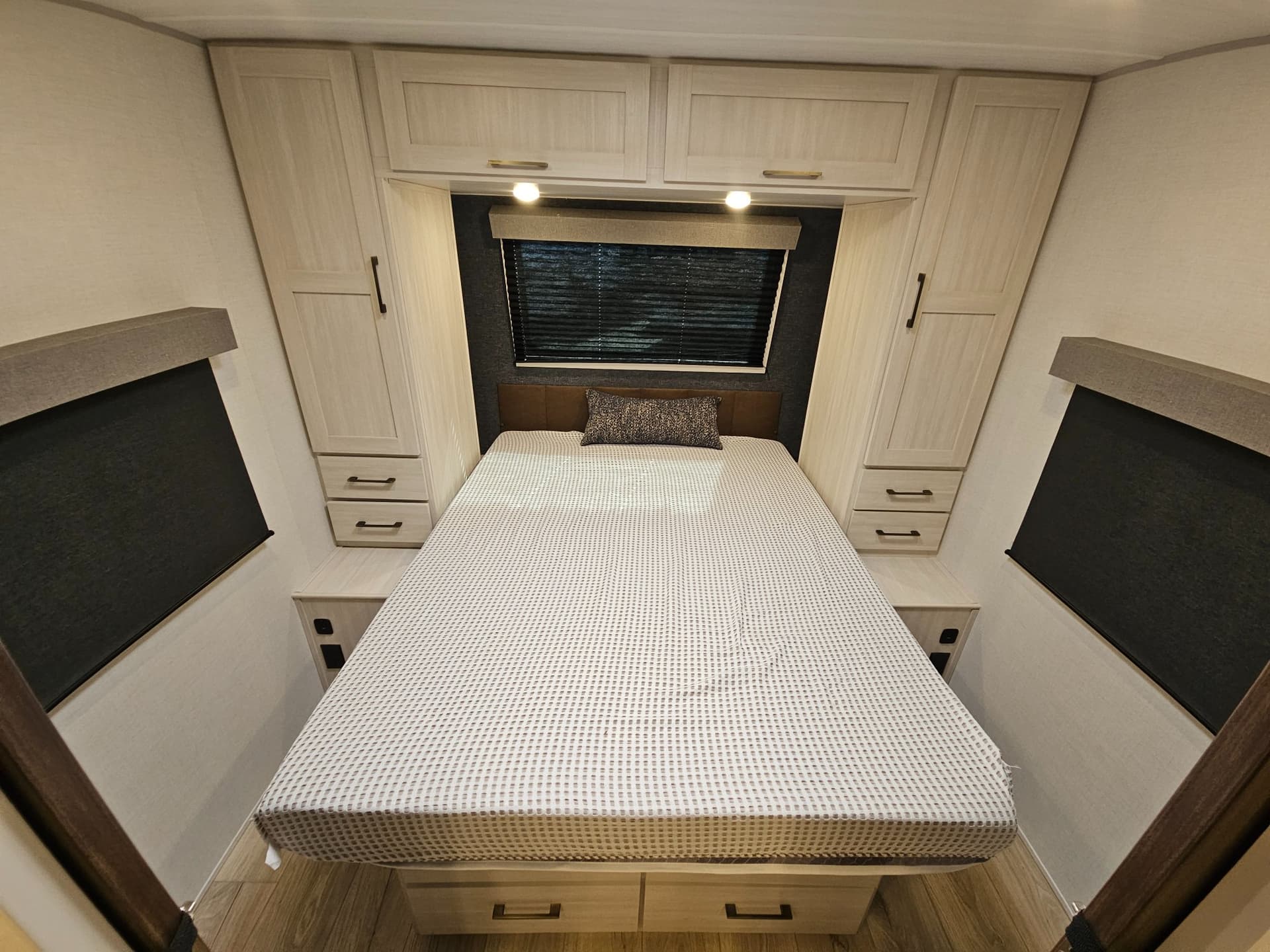 2026 Forest River 2026 Forest River Surveyor Legend - thumbnail 28