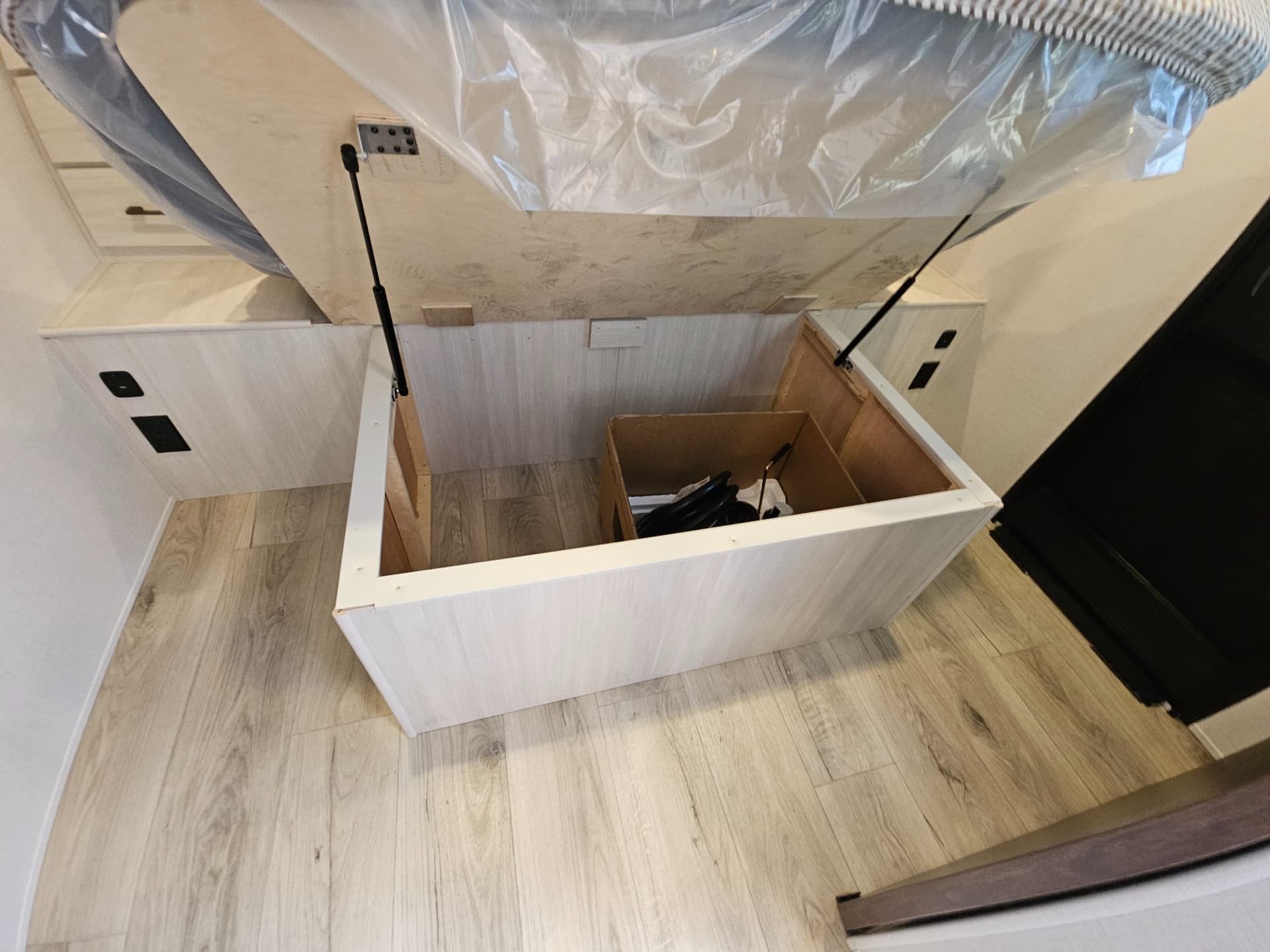 2026 Forest River RV 2026 Forest River RV Surveyor Camp Series - thumbnail 31