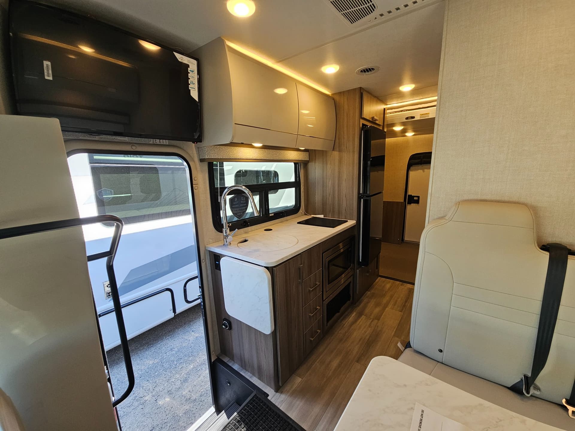 2026 Thor Motor Coach 2026 Thor Motor Coach Gemini Trip - thumbnail 6