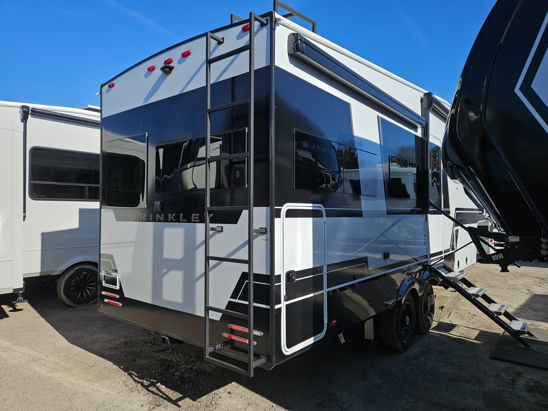 2026 Brinkley RV 2026 Brinkley RV Model Z - thumbnail 2