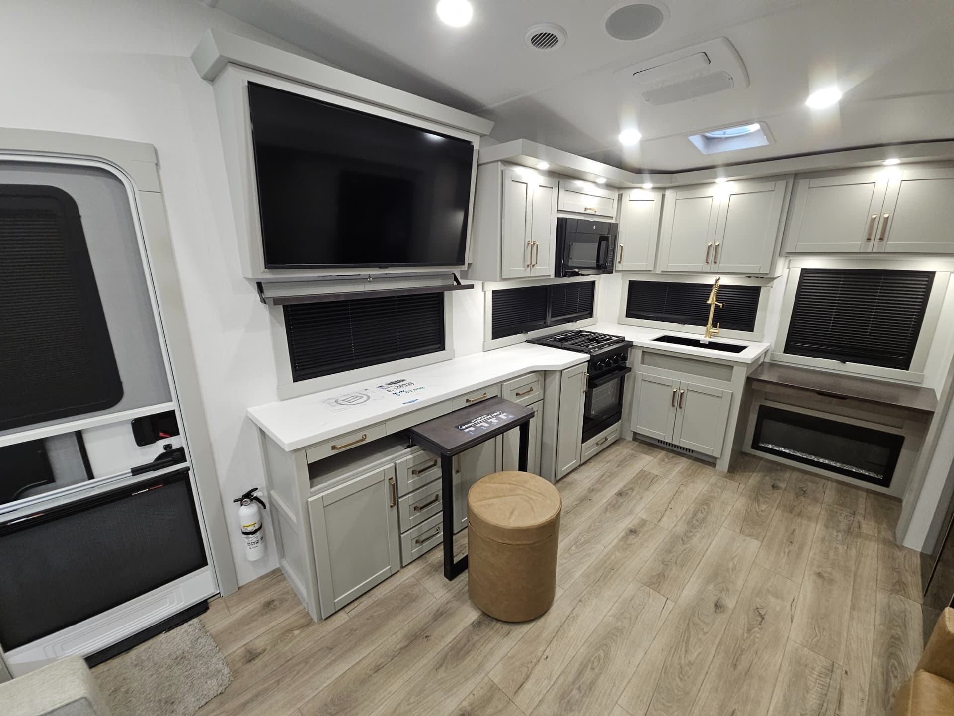 2026 Brinkley RV 2026 Brinkley RV Model Z - thumbnail 6