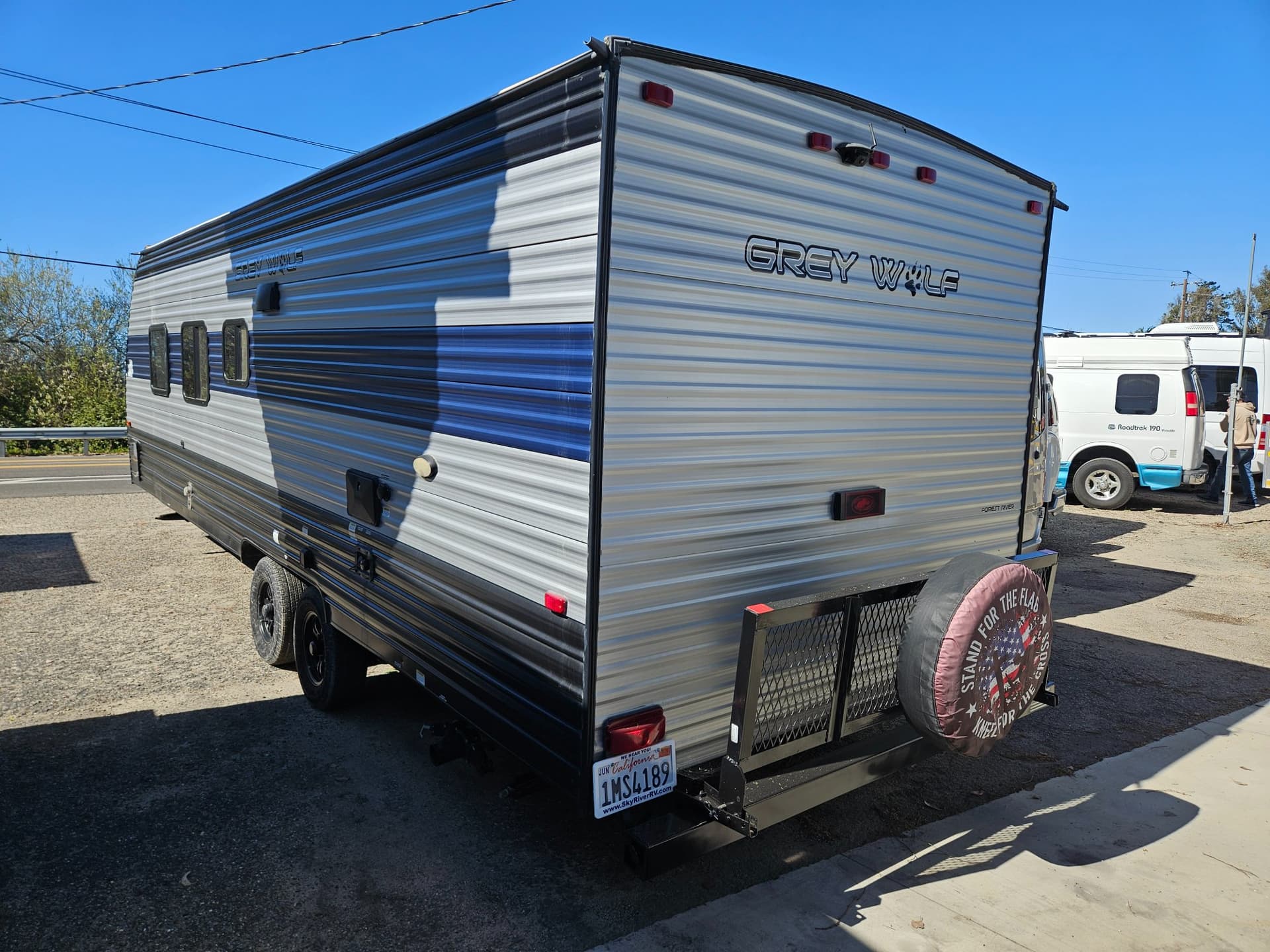 2022 Cherokee 2022 Cherokee Grey Wolf - thumbnail 2