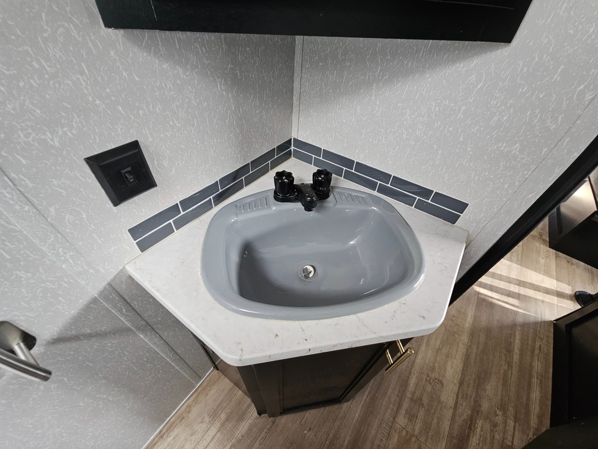 2022 Cherokee 2022 Cherokee Grey Wolf - thumbnail 25