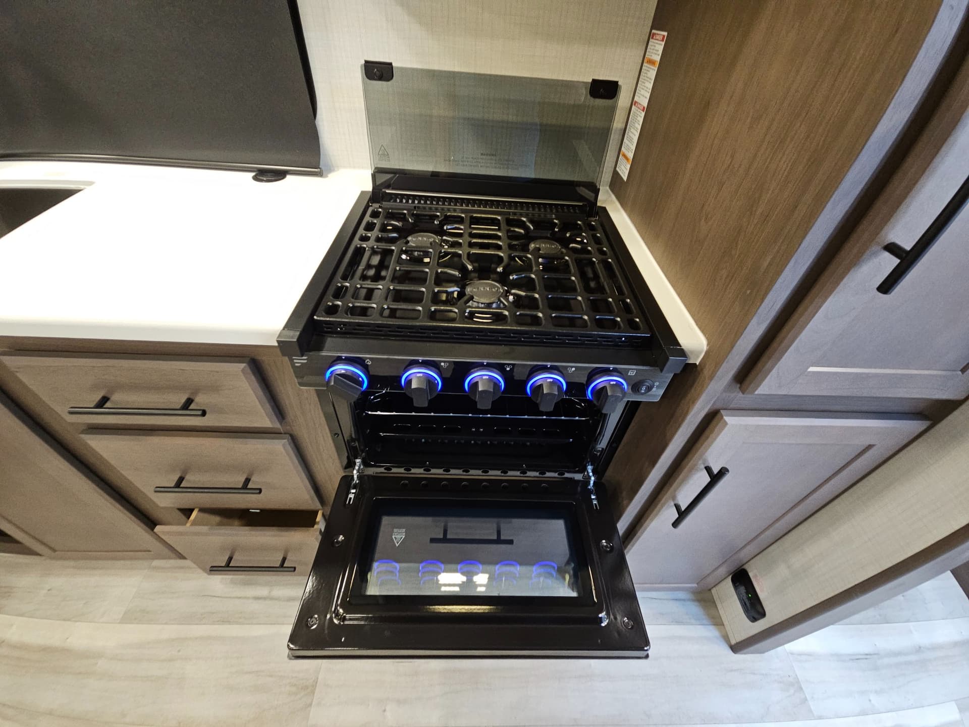 2026 Keystone RV 2026 Keystone RV Cougar Half-Ton - thumbnail 13