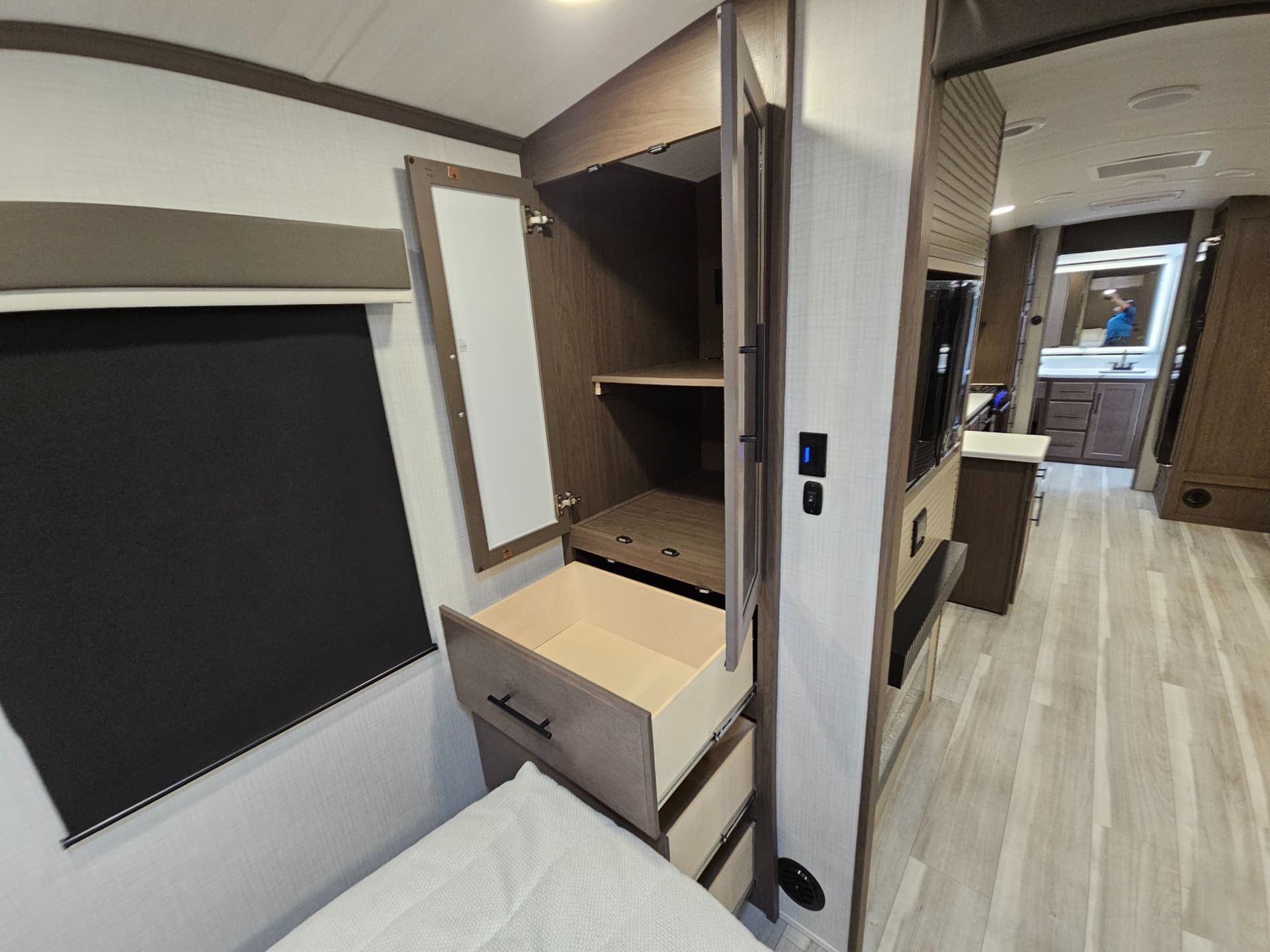 2026 Keystone RV 2026 Keystone RV Cougar Half-Ton - thumbnail 21