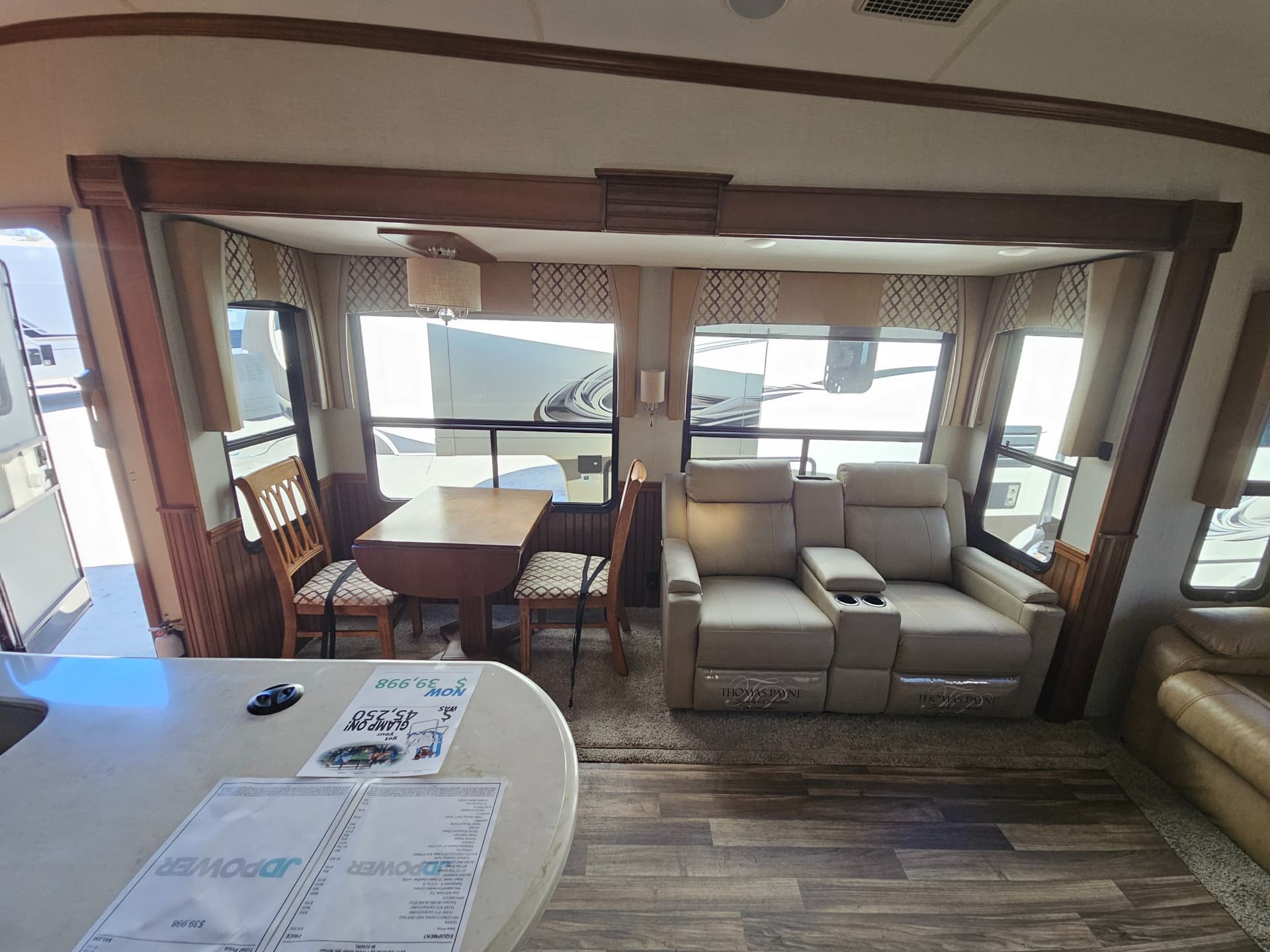 2017 Forest River 2017 Forest River Cardinal - thumbnail 6