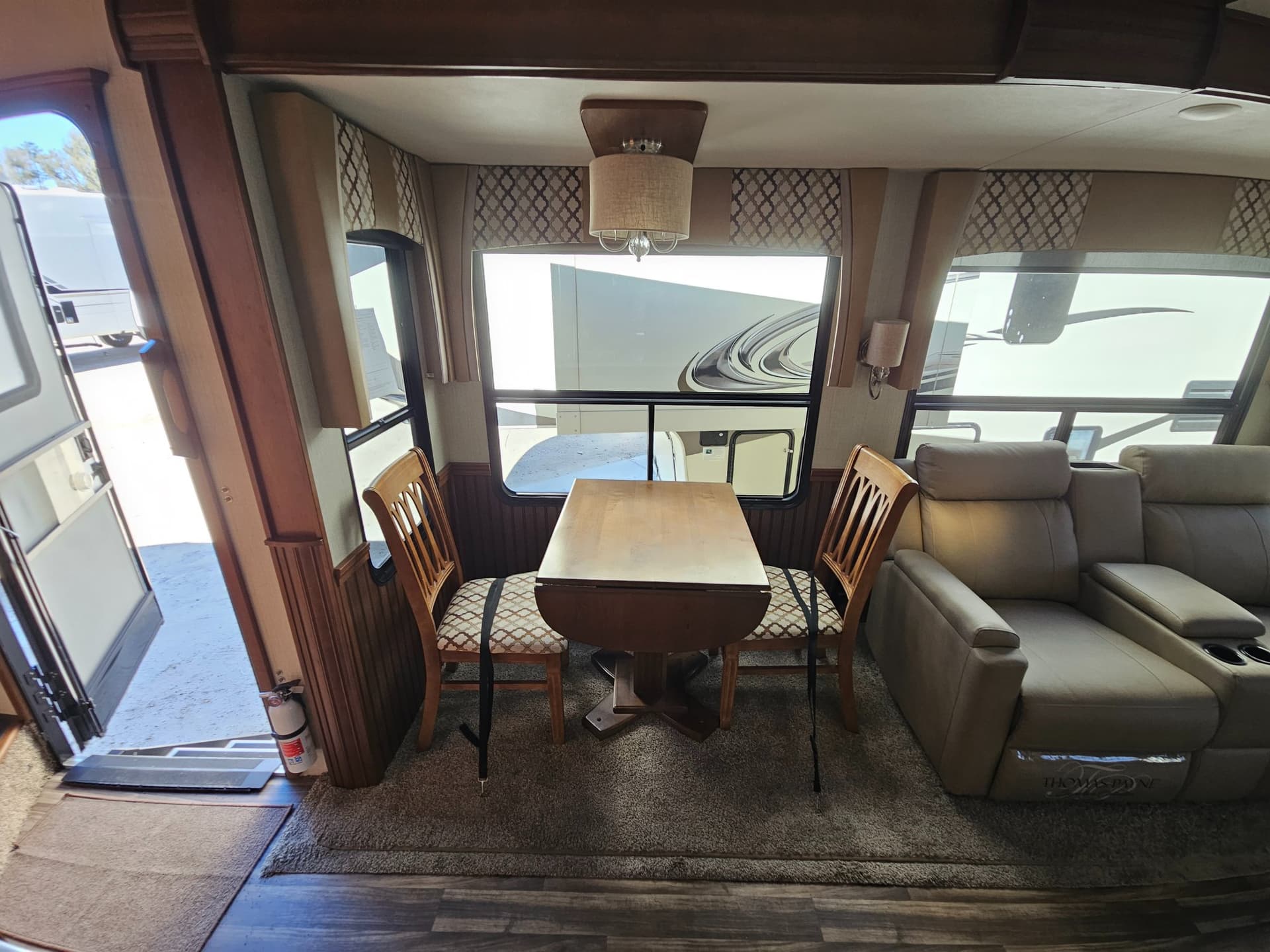 2017 Forest River 2017 Forest River Cardinal - thumbnail 7