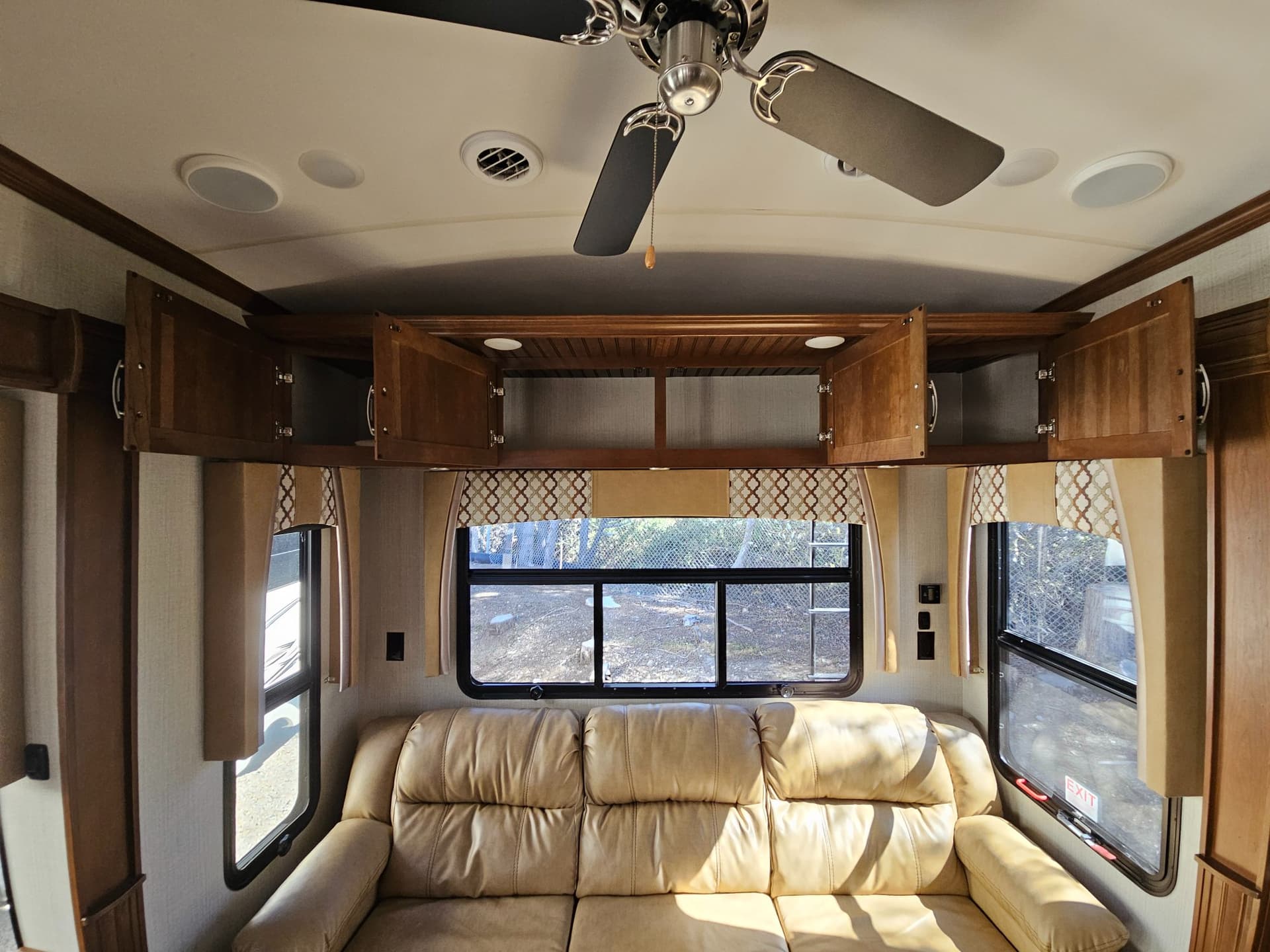 2017 Forest River 2017 Forest River Cardinal - thumbnail 10