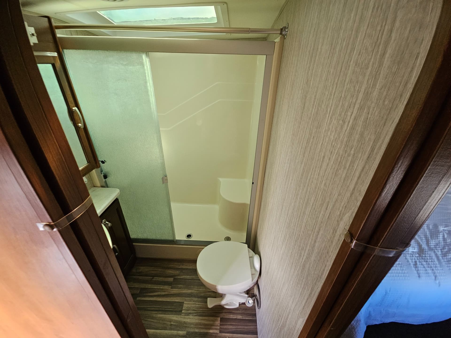 2017 Forest River 2017 Forest River Cardinal - thumbnail 21