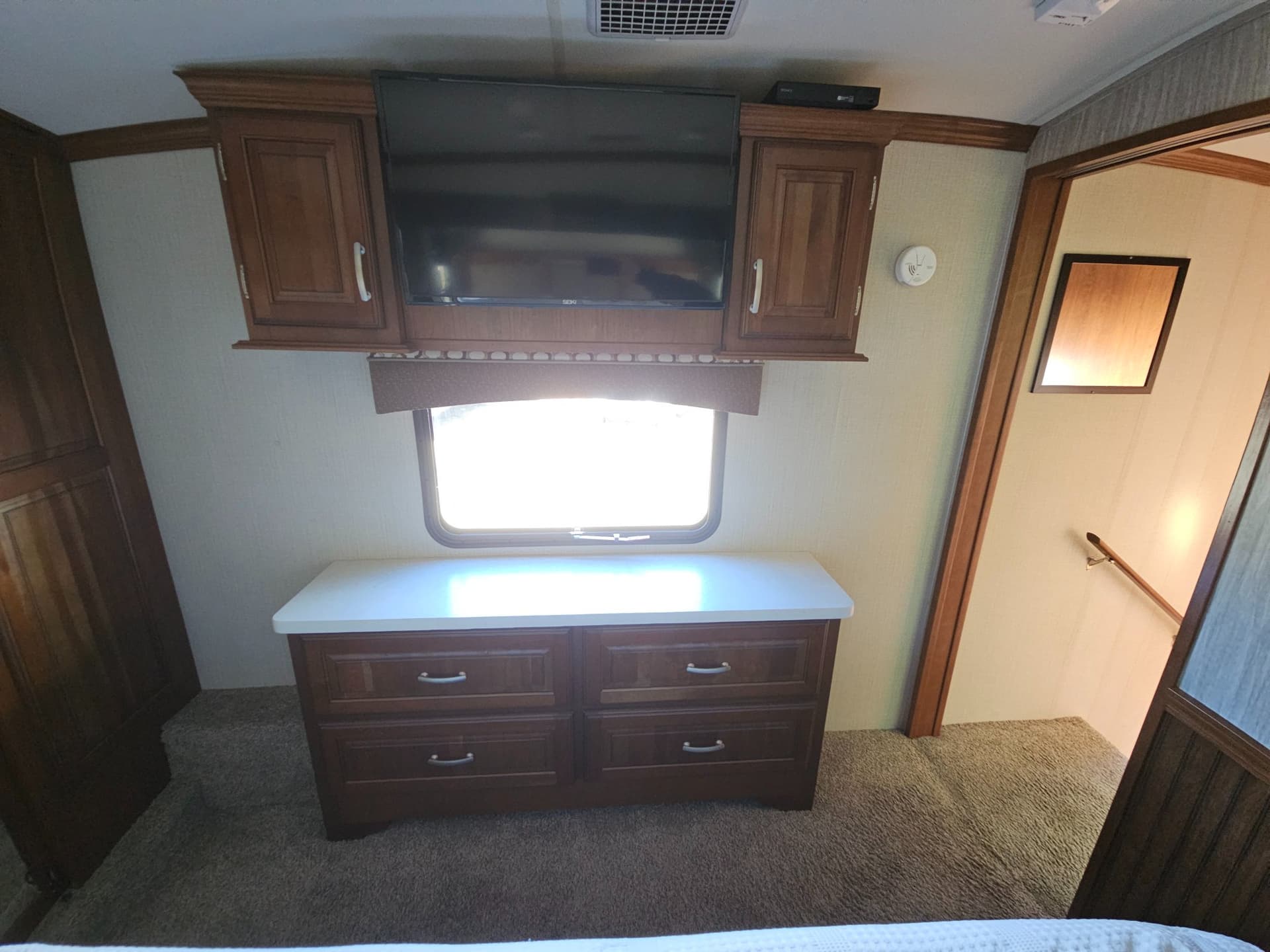 2017 Forest River 2017 Forest River Cardinal - thumbnail 33