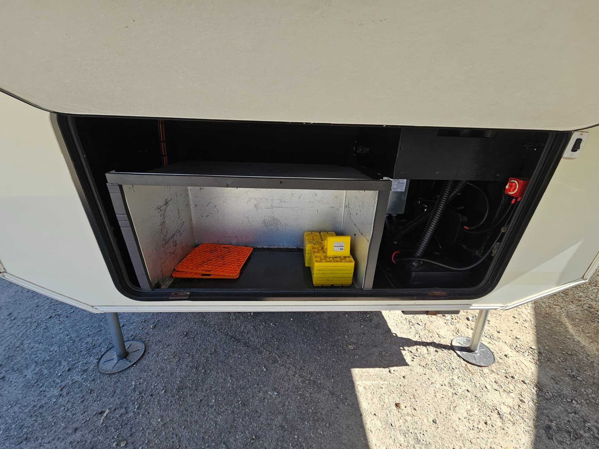 2017 Forest River 2017 Forest River Cardinal - thumbnail 36