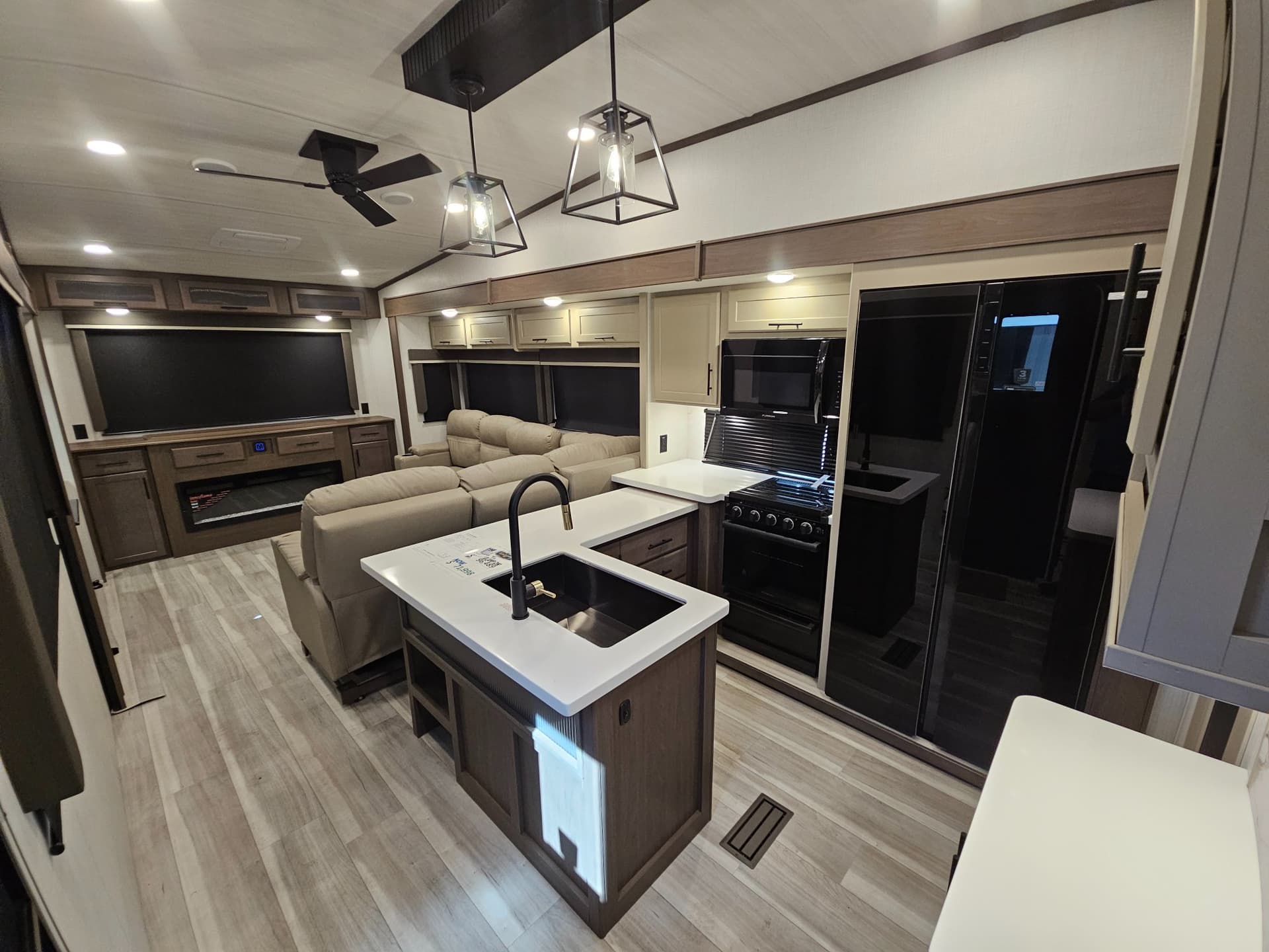 2026 Keystone RV 2026 Keystone RV Cougar - thumbnail 5