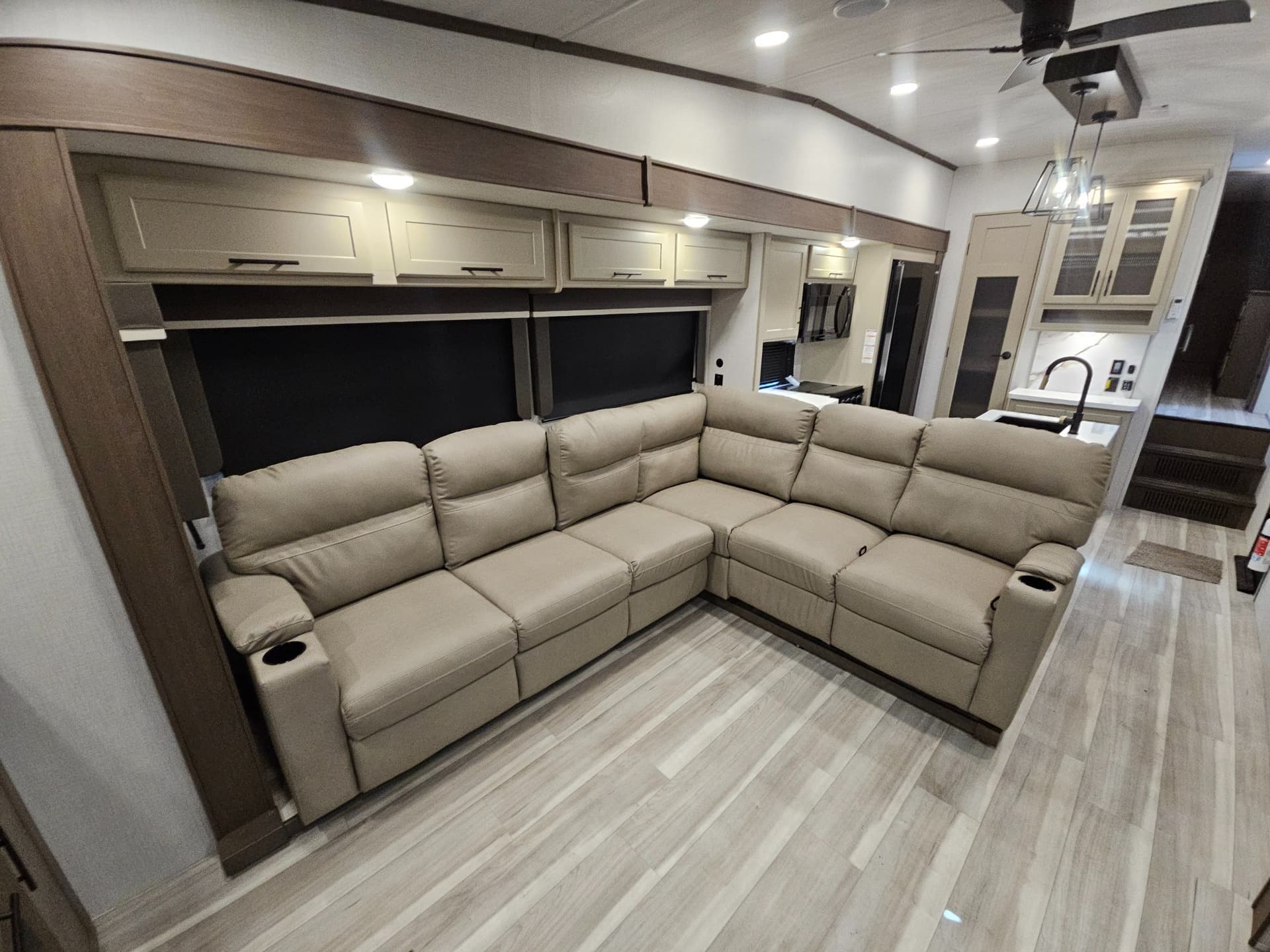 2026 Keystone RV 2026 Keystone RV Cougar - thumbnail 12