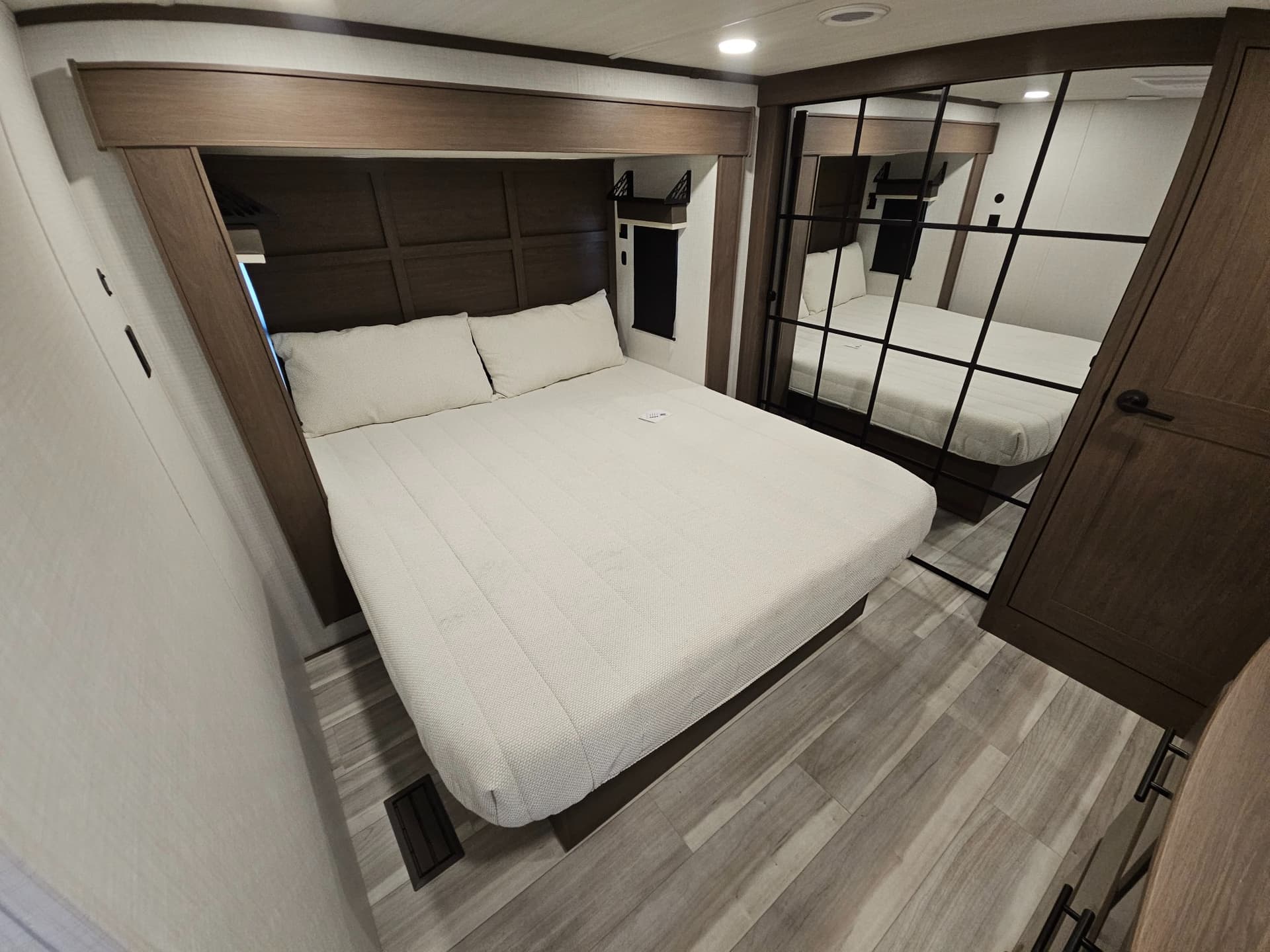 2026 Keystone RV 2026 Keystone RV Cougar - thumbnail 31