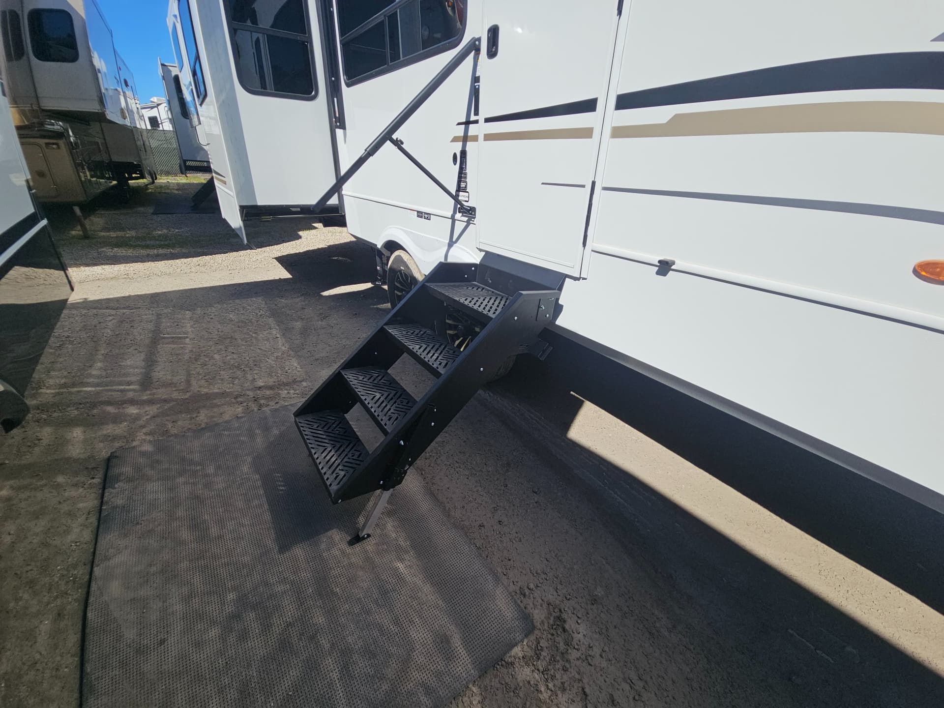 2026 Keystone RV 2026 Keystone RV Cougar - thumbnail 42