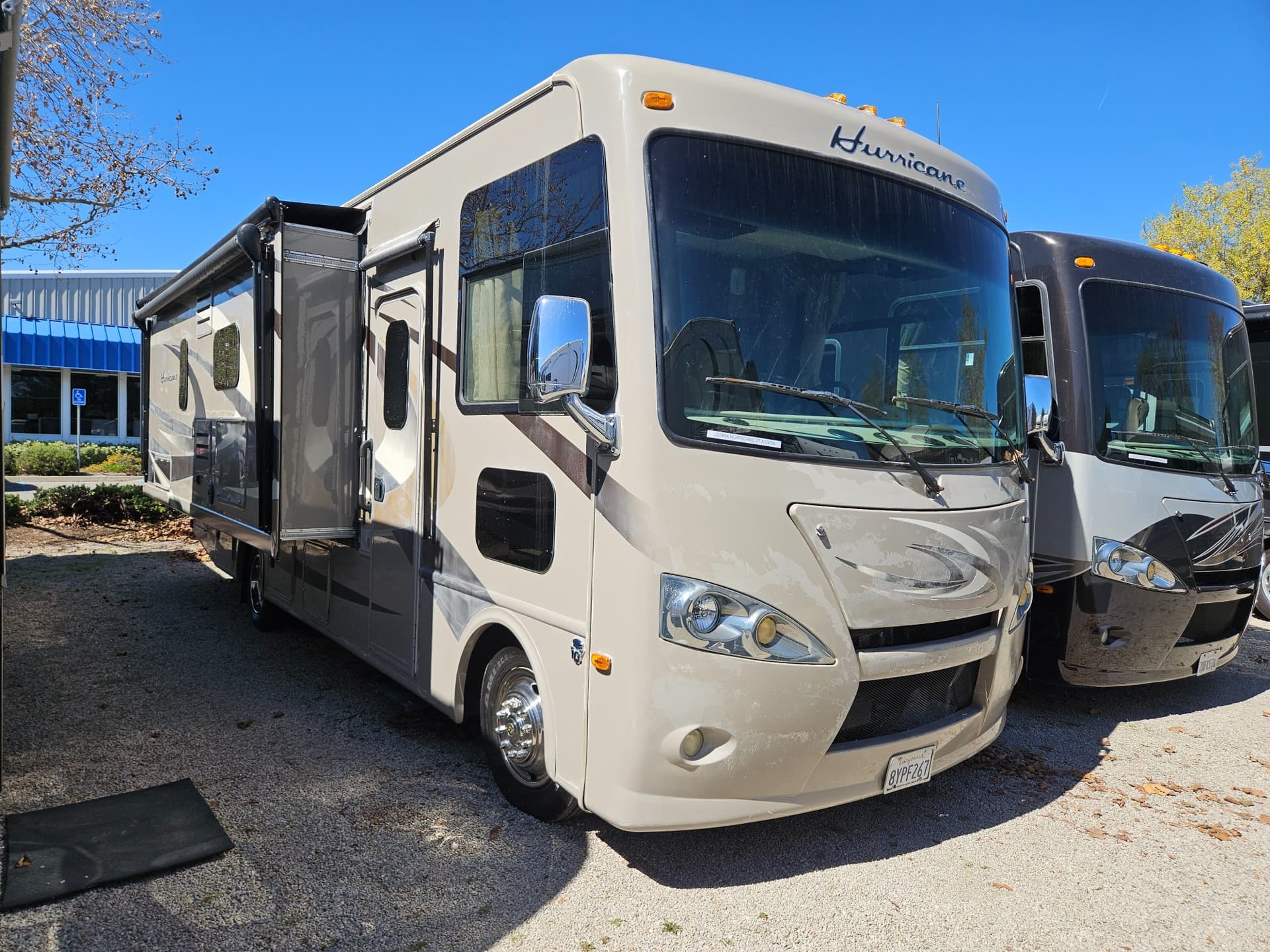 2015 Thor Motor Coach Hurricane 27K