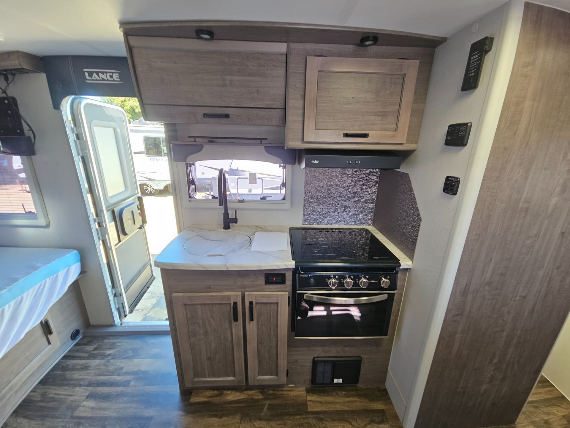 2021 Lance 2021 Lance LANCE - thumbnail 16