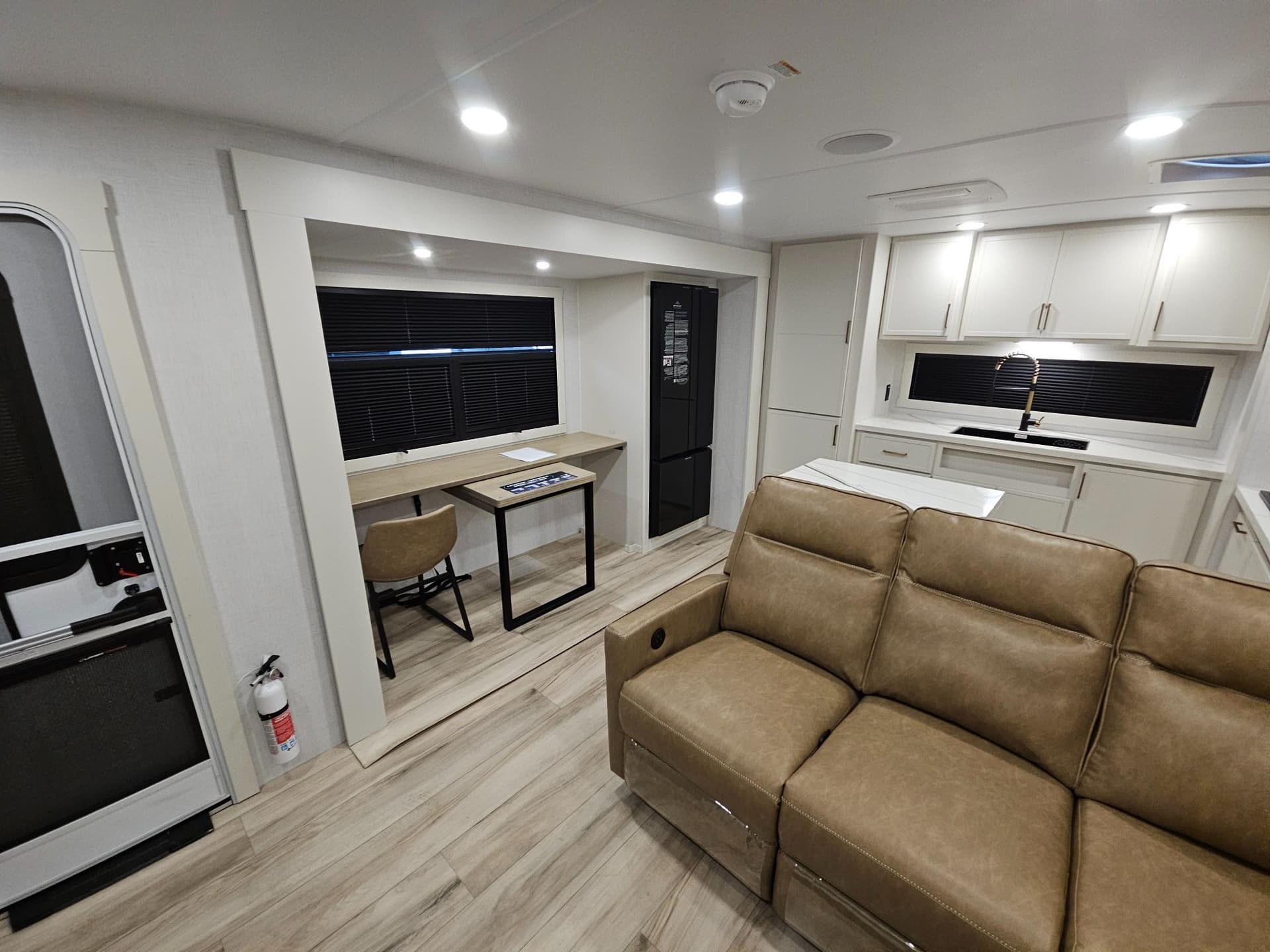 2026 Brinkley RV 2026 Brinkley RV Model I - thumbnail 6