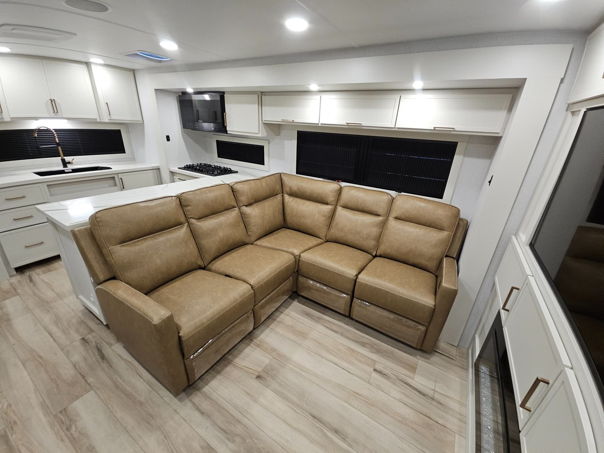 2026 Brinkley RV 2026 Brinkley RV Model I - thumbnail 17