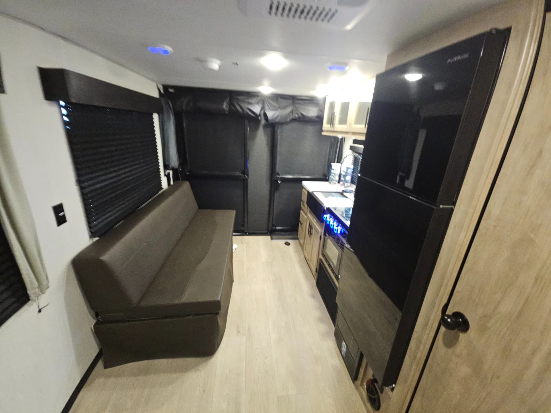 2026 Forest River 2026 Forest River Cherokee Grey Wolf Black Label Toy Hauler - thumbnail 7