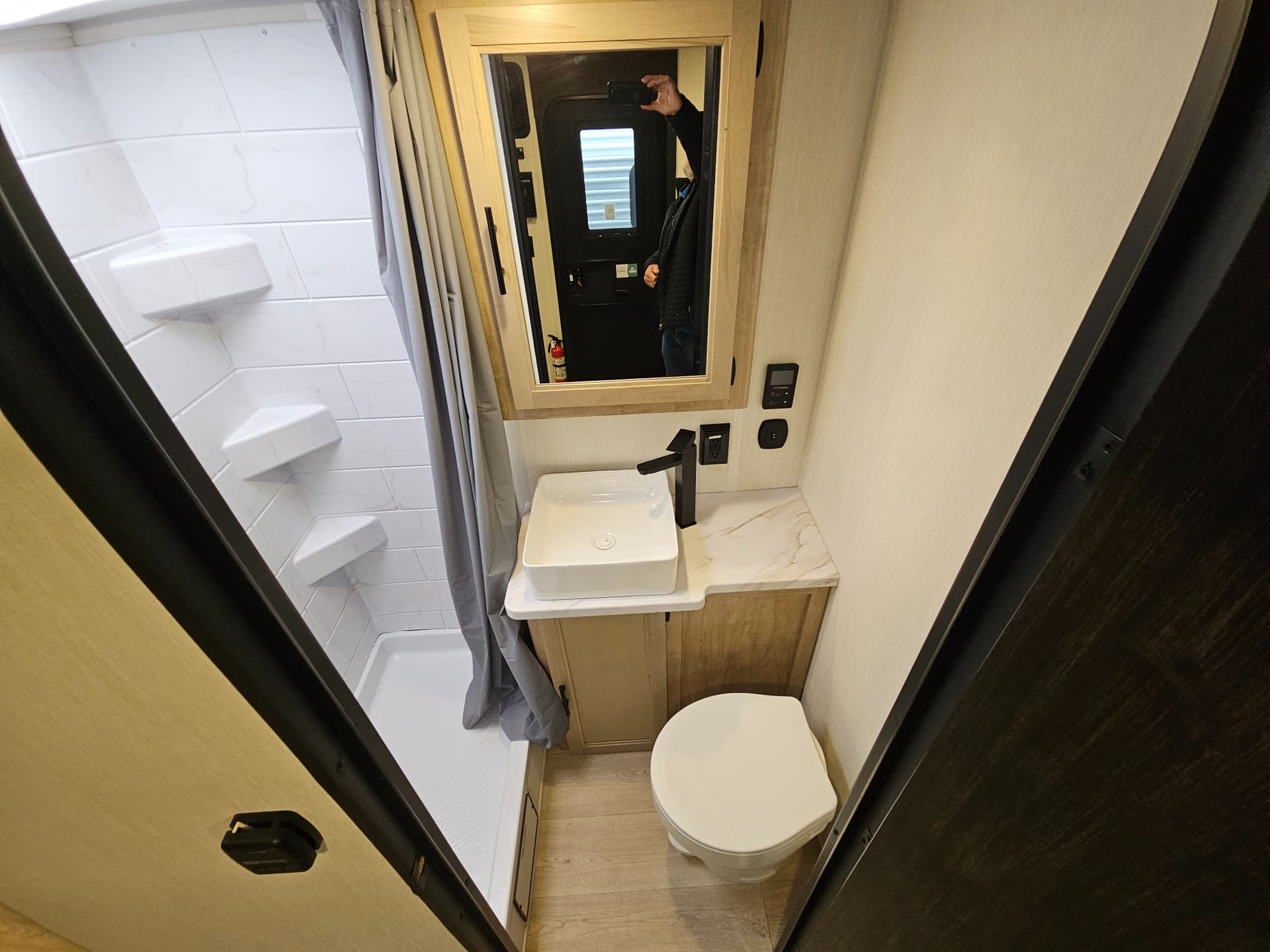 2026 Forest River 2026 Forest River Cherokee Grey Wolf Black Label Toy Hauler - thumbnail 21