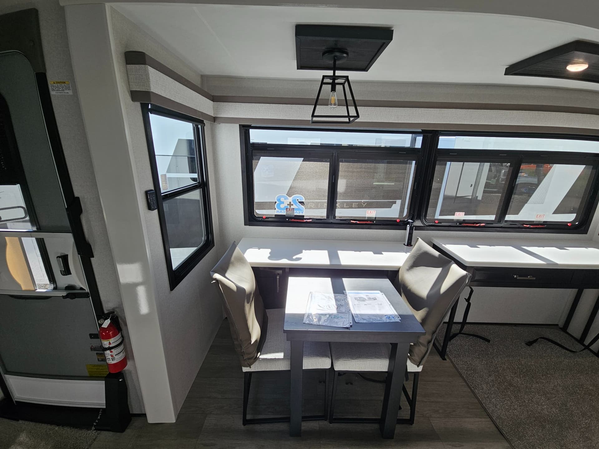 2026 Jayco 2026 Jayco Pinnacle - thumbnail 8