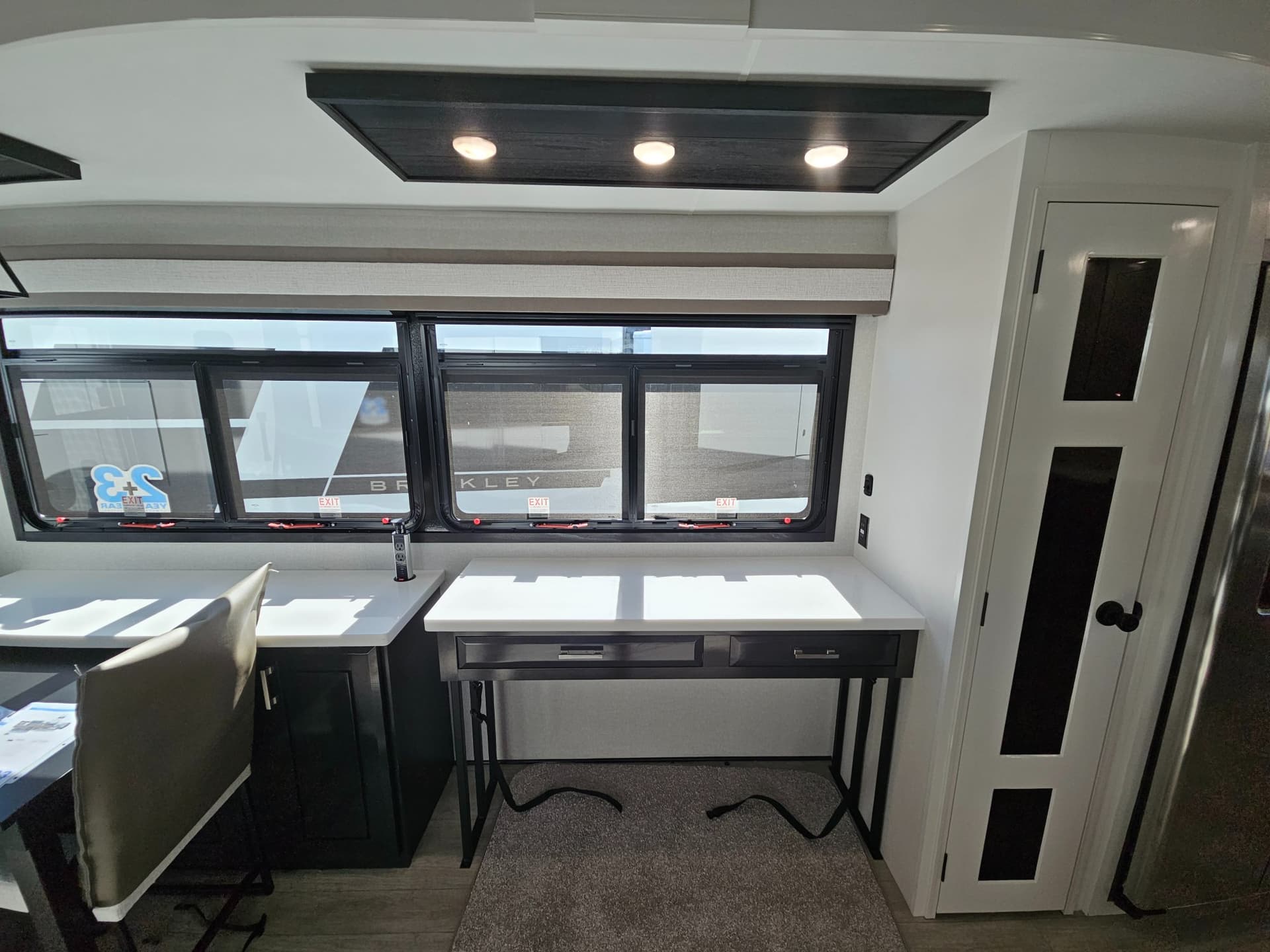 2026 Jayco 2026 Jayco Pinnacle - thumbnail 10