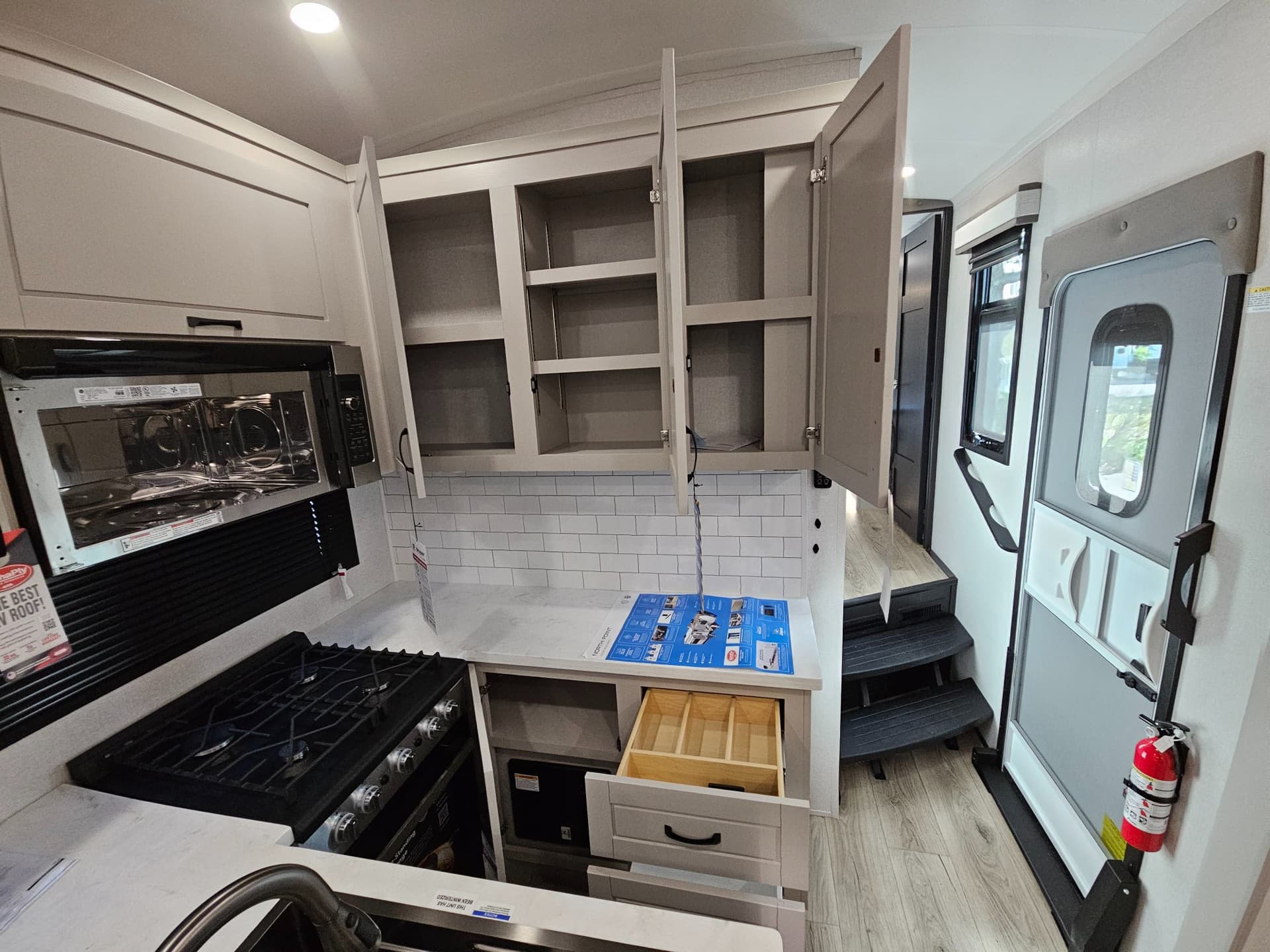 2026 Jayco 2026 Jayco North Point - thumbnail 16