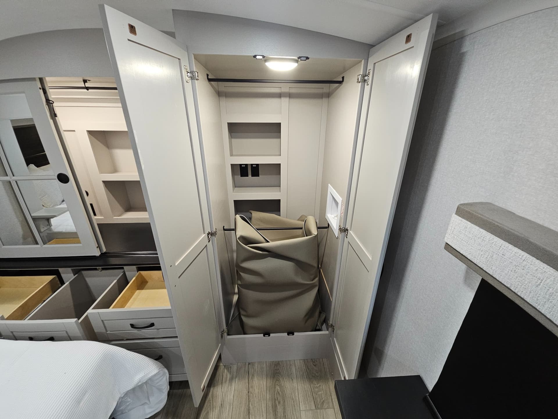 2026 Jayco 2026 Jayco North Point - thumbnail 28