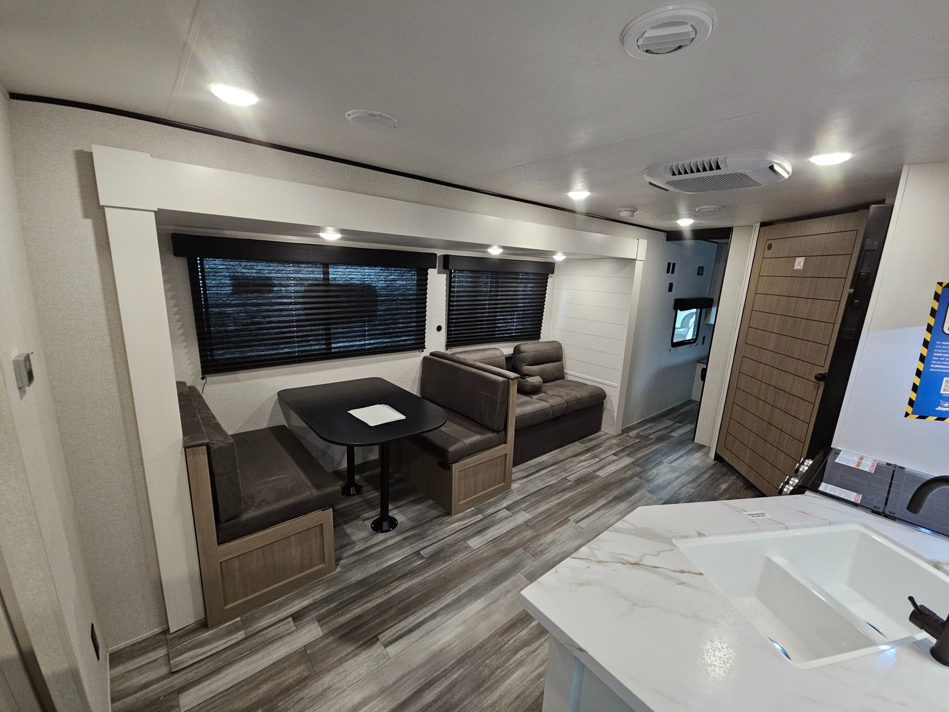 2026 Jayco 2026 Jayco Jay Flight SLX - thumbnail 5