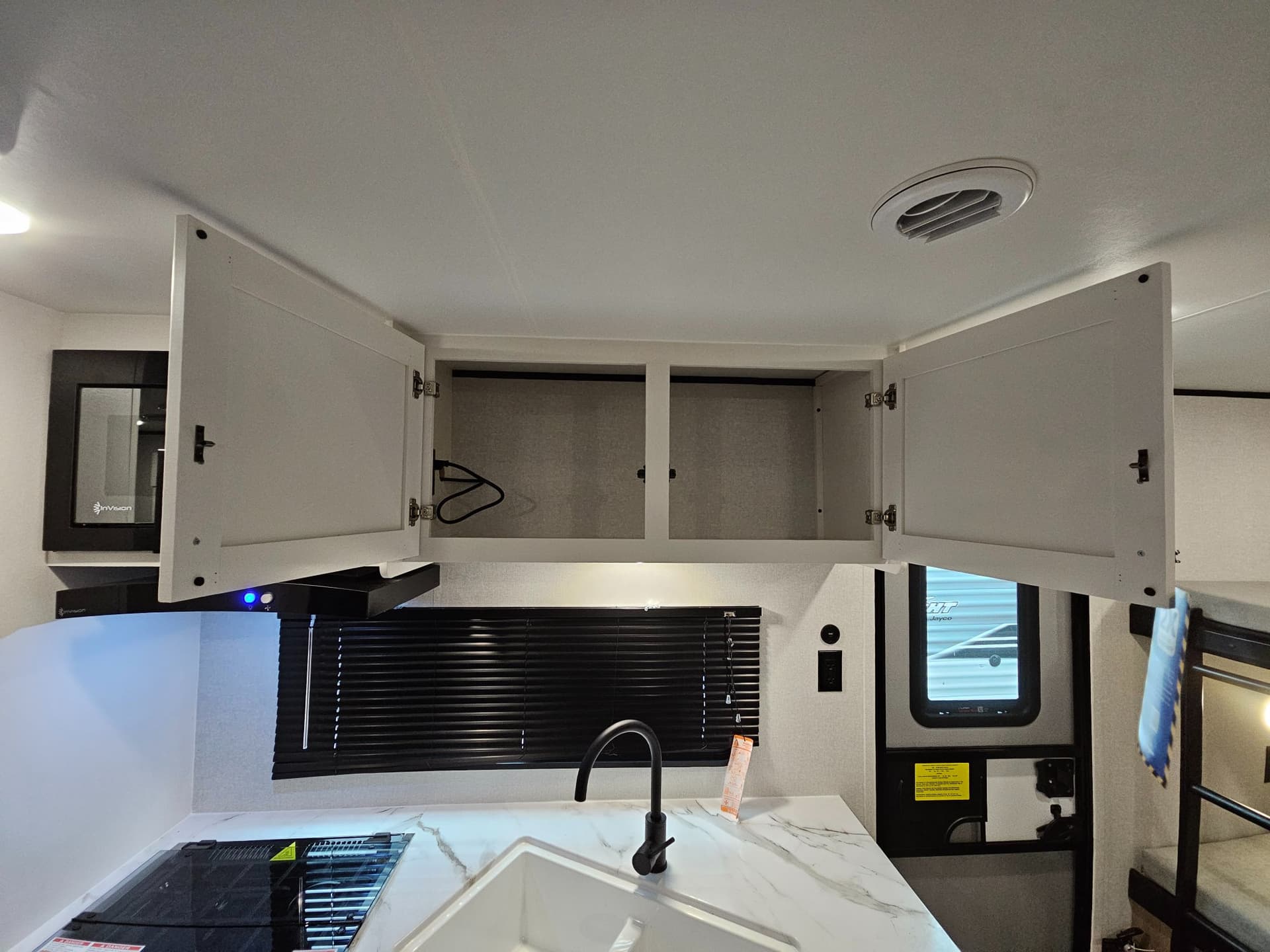 2026 Jayco 2026 Jayco Jay Flight SLX - thumbnail 16