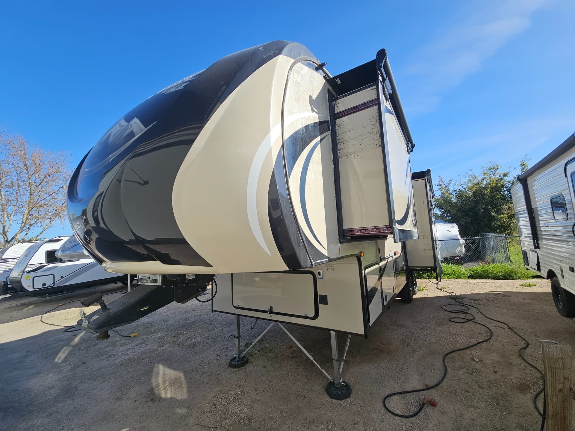 2015 K-Z 2015 K-Z KZ Durango - thumbnail 4