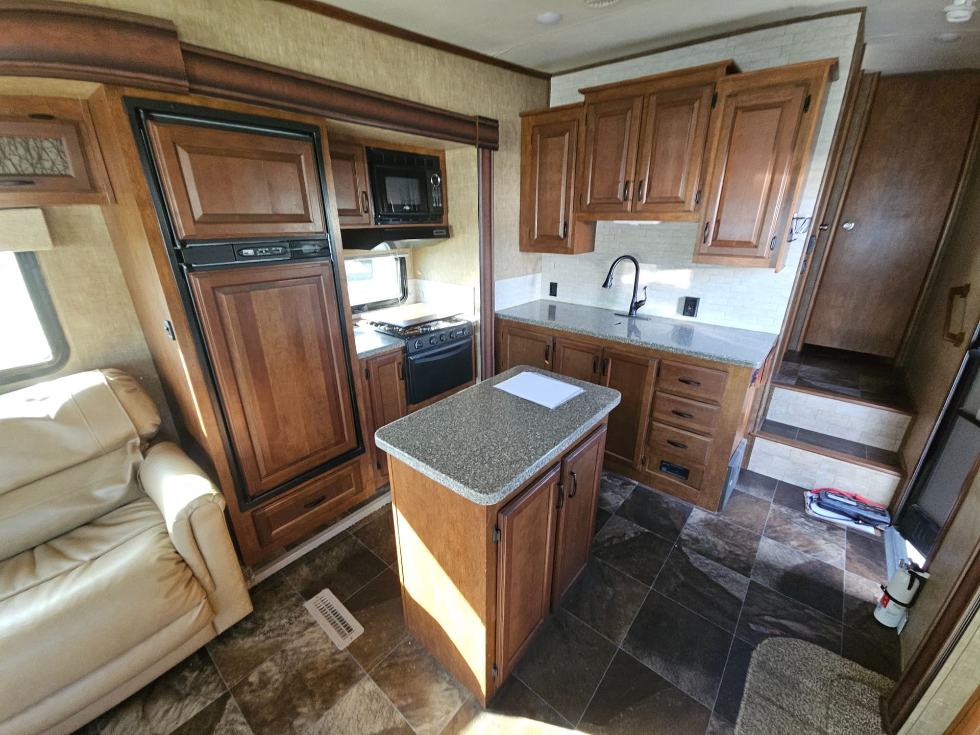 2015 K-Z 2015 K-Z KZ Durango - thumbnail 12