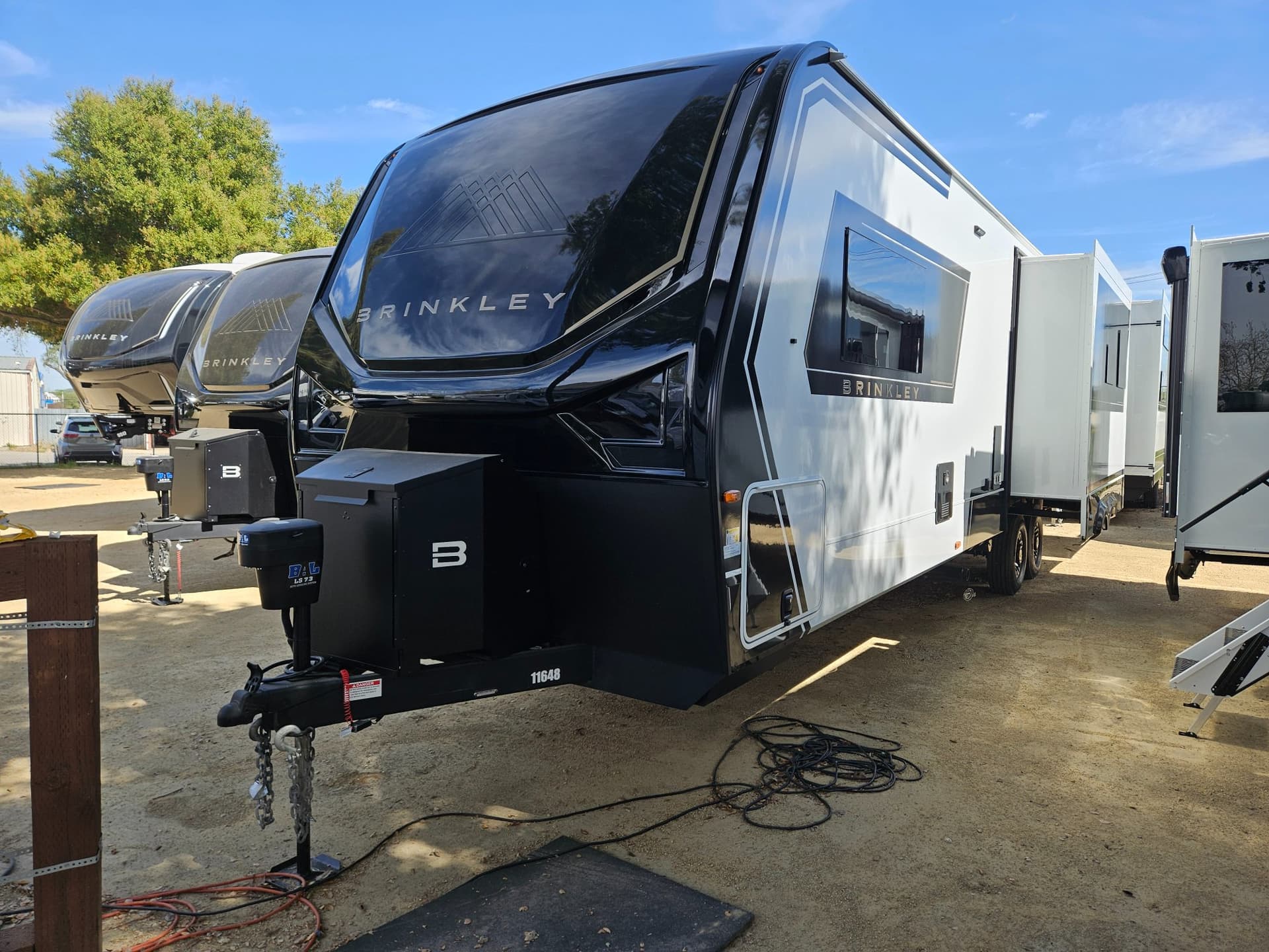 2026 Brinkley RV 2026 Brinkley RV Model Z - thumbnail 4