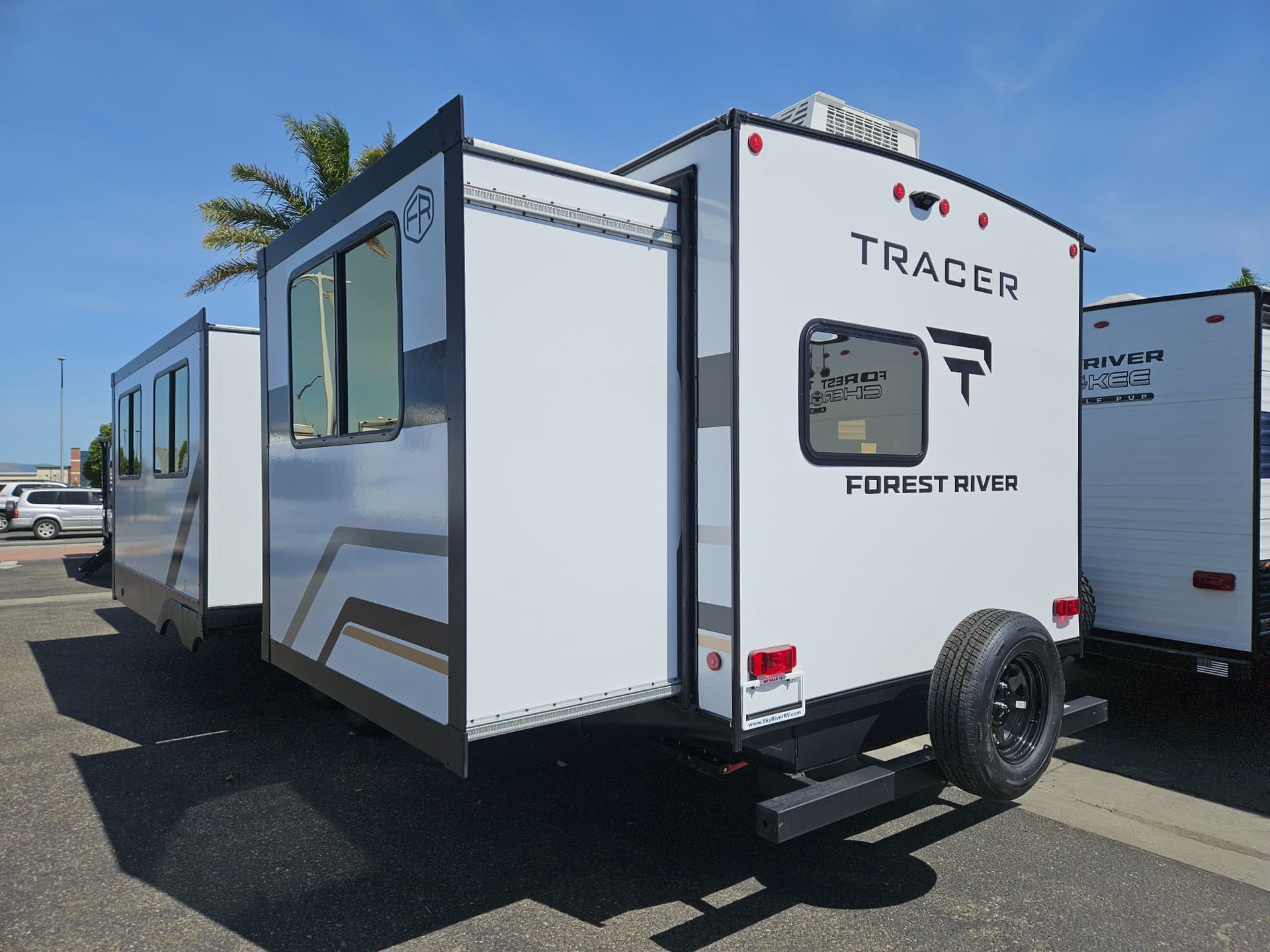 2026 Prime Time RV 2026 Prime Time RV Tracer - thumbnail 3