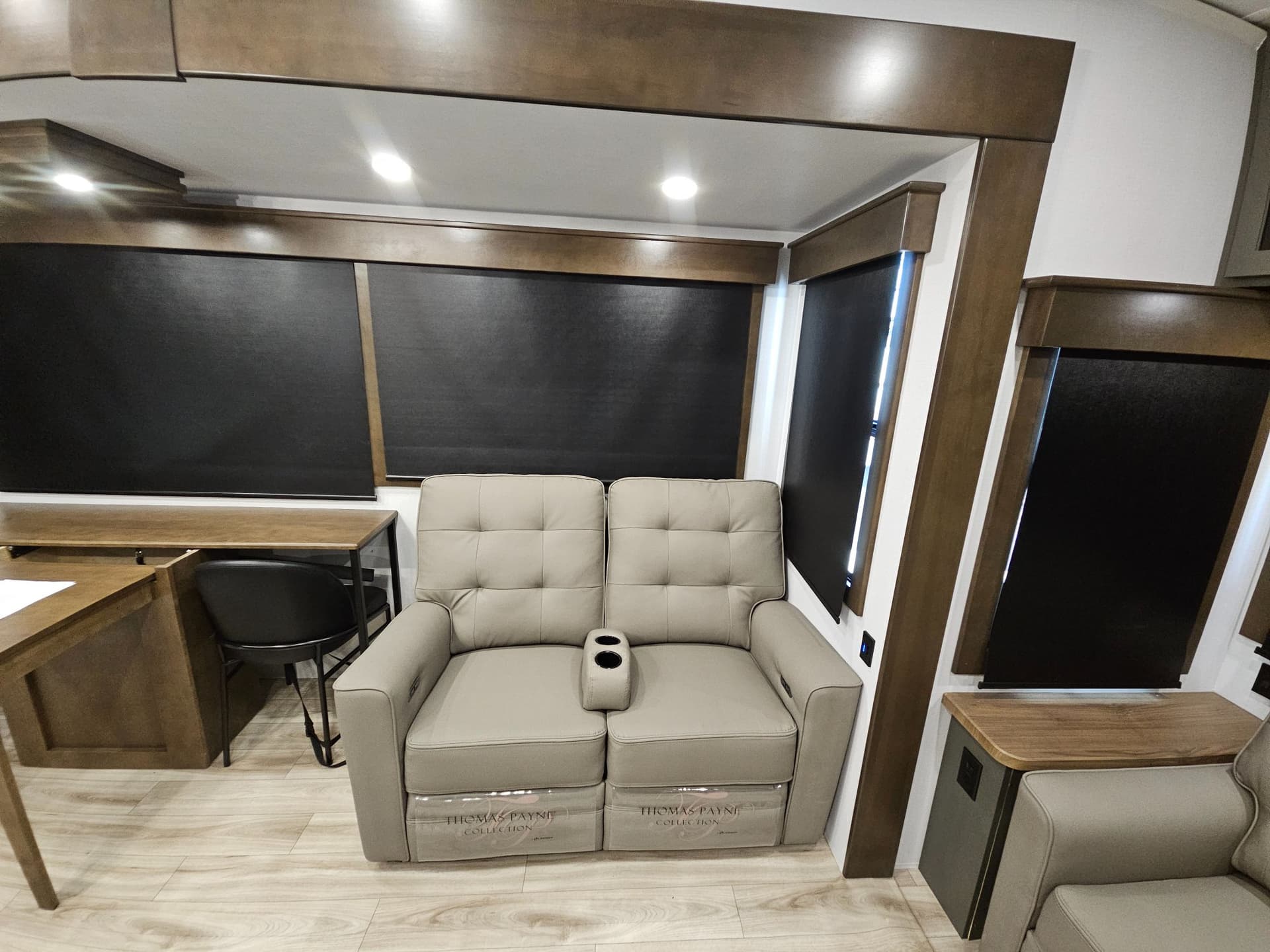 2026 Keystone RV 2026 Keystone RV Montana High Country - thumbnail 9