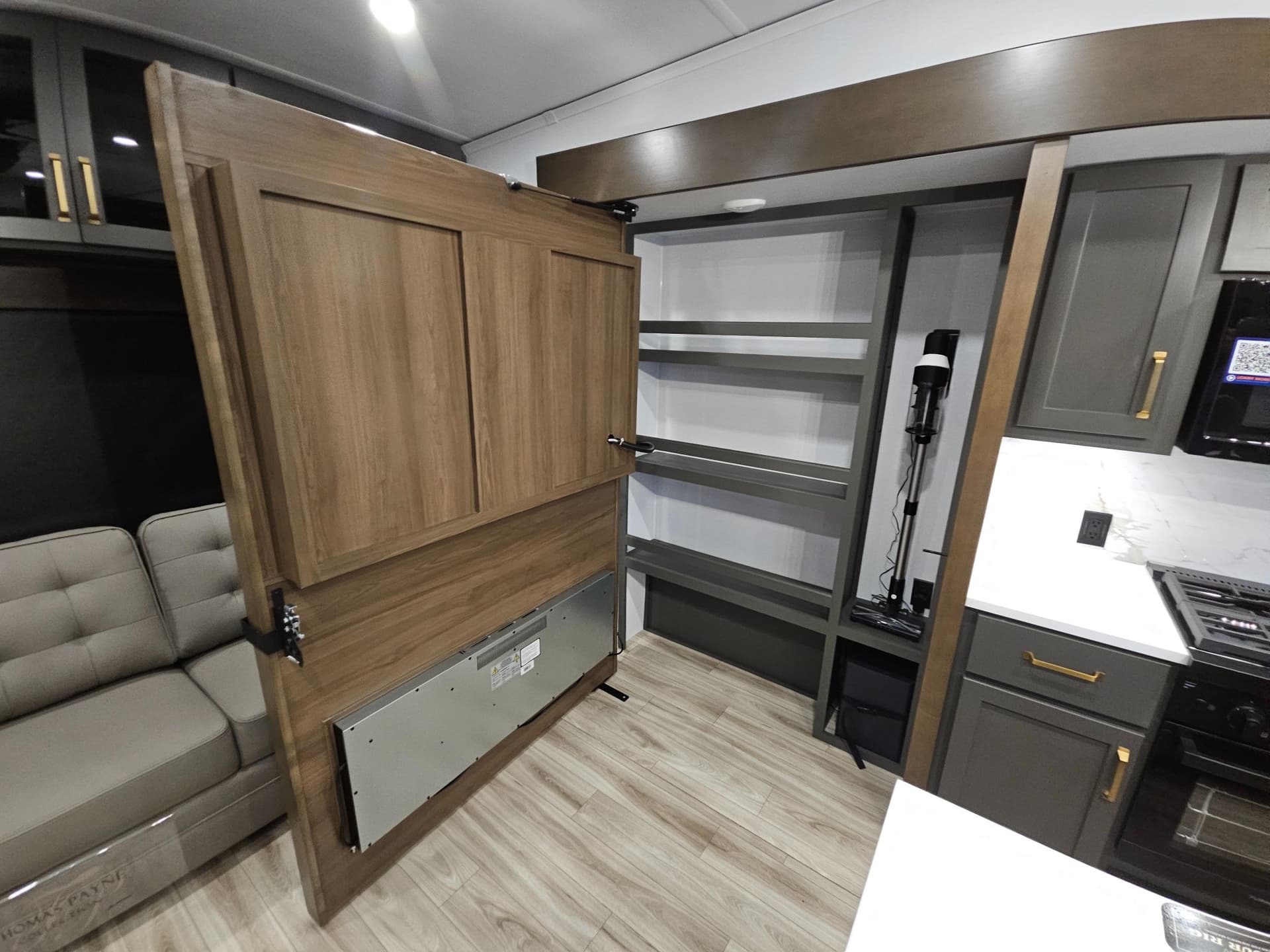 2026 Keystone RV 2026 Keystone RV Montana High Country - thumbnail 17