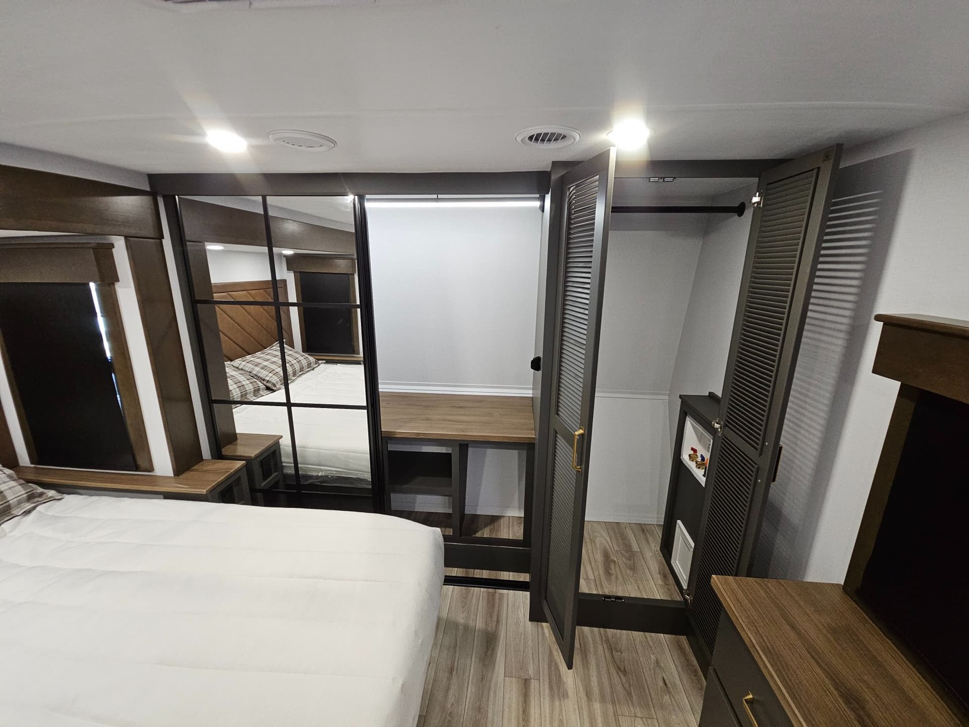 2026 Keystone RV 2026 Keystone RV Montana High Country - thumbnail 39