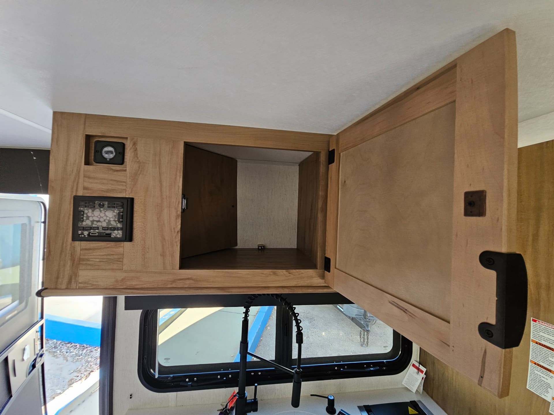 2024 Forest River 2024 Forest River Cherokee Wolf Pup Black Label - thumbnail 13