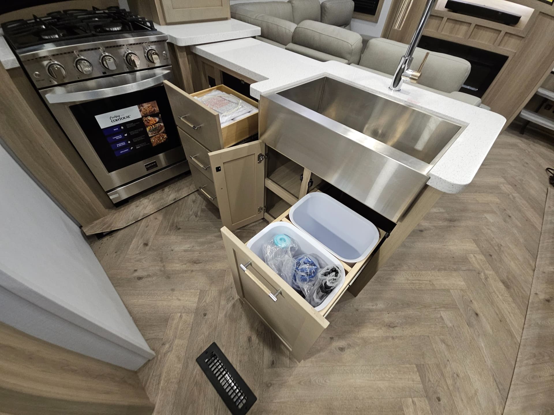 2026 Keystone RV 2026 Keystone RV Raptor - thumbnail 16