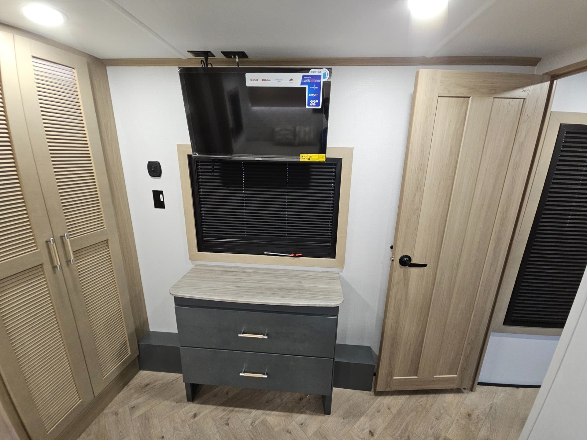 2026 Keystone RV 2026 Keystone RV Raptor - thumbnail 35