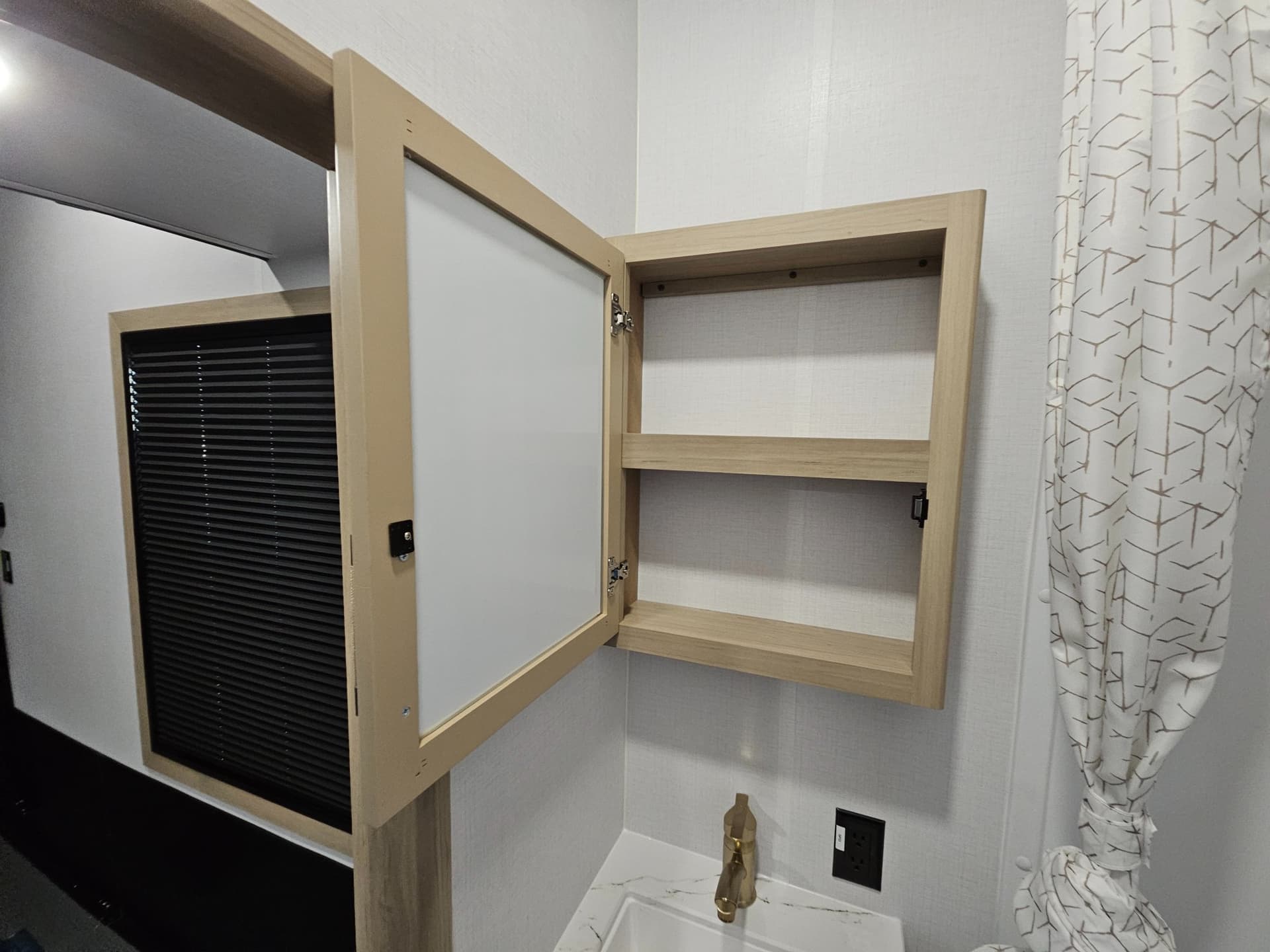 2026 Keystone RV 2026 Keystone RV Raptor - thumbnail 46