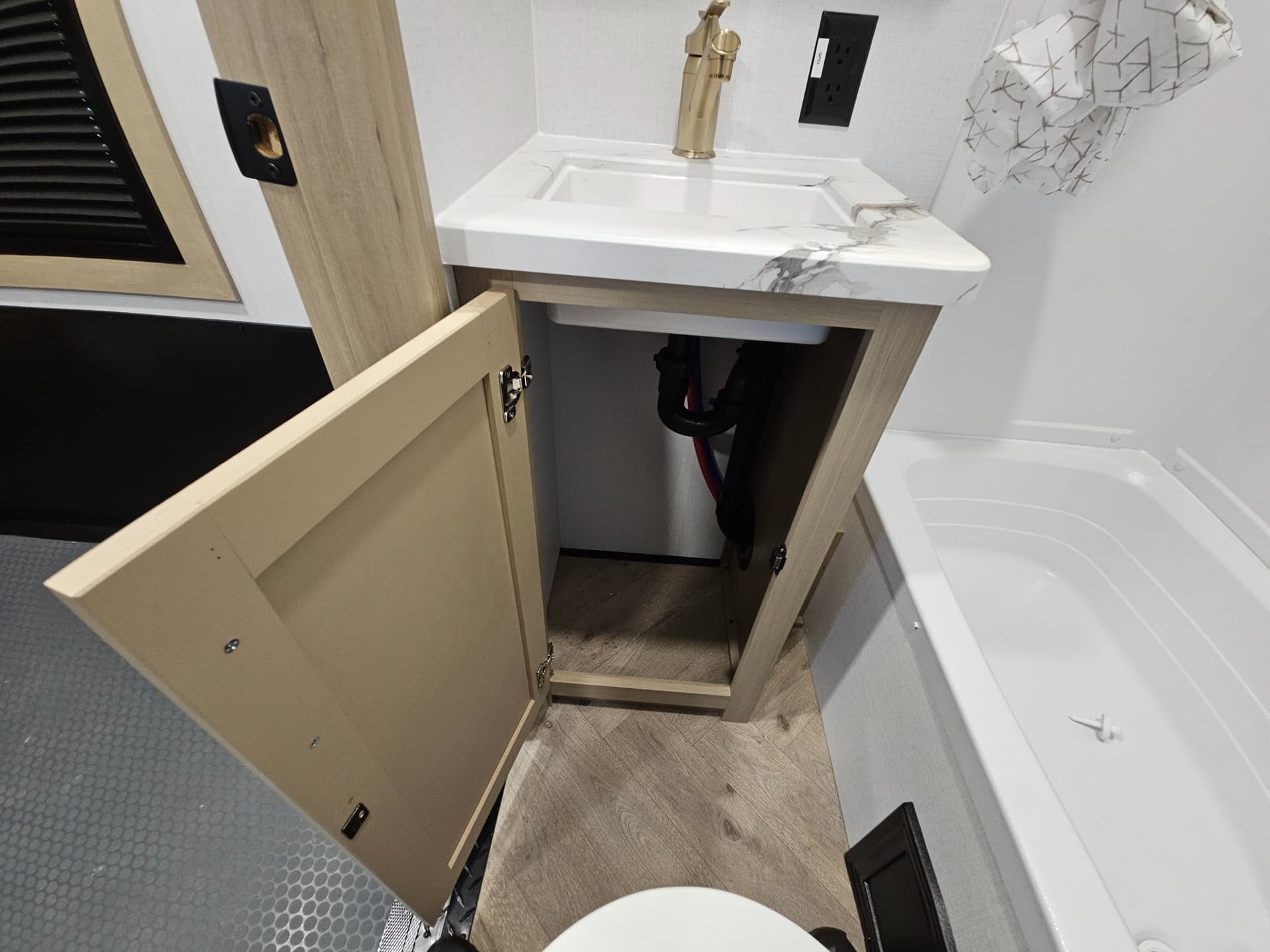 2026 Keystone RV 2026 Keystone RV Raptor - thumbnail 48